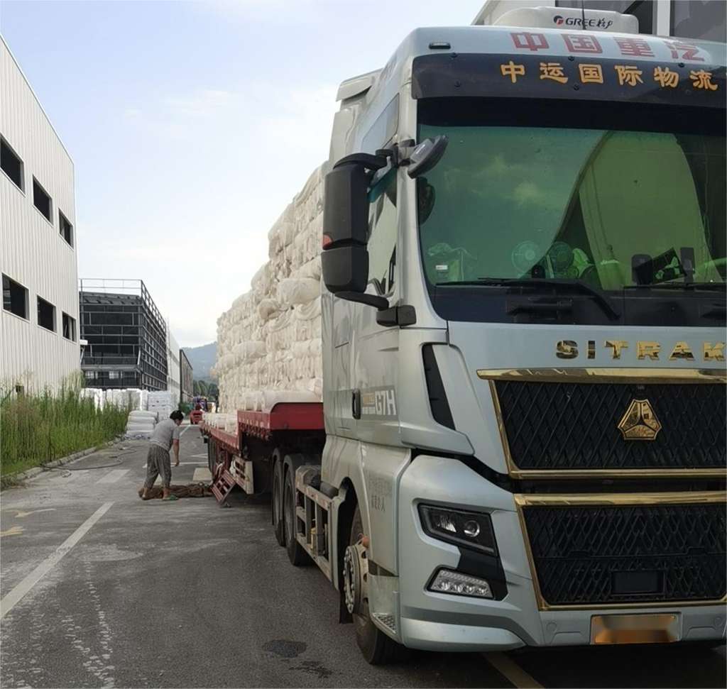后悔没早点买!老司机说开汕德卡G7H 590燃气车单驾跑长途超级爽 - 第3张 - 提加商用车网 后悔没早点买!老司机说开汕德卡G7H 590燃气车单驾跑长途超级爽 - 第3张