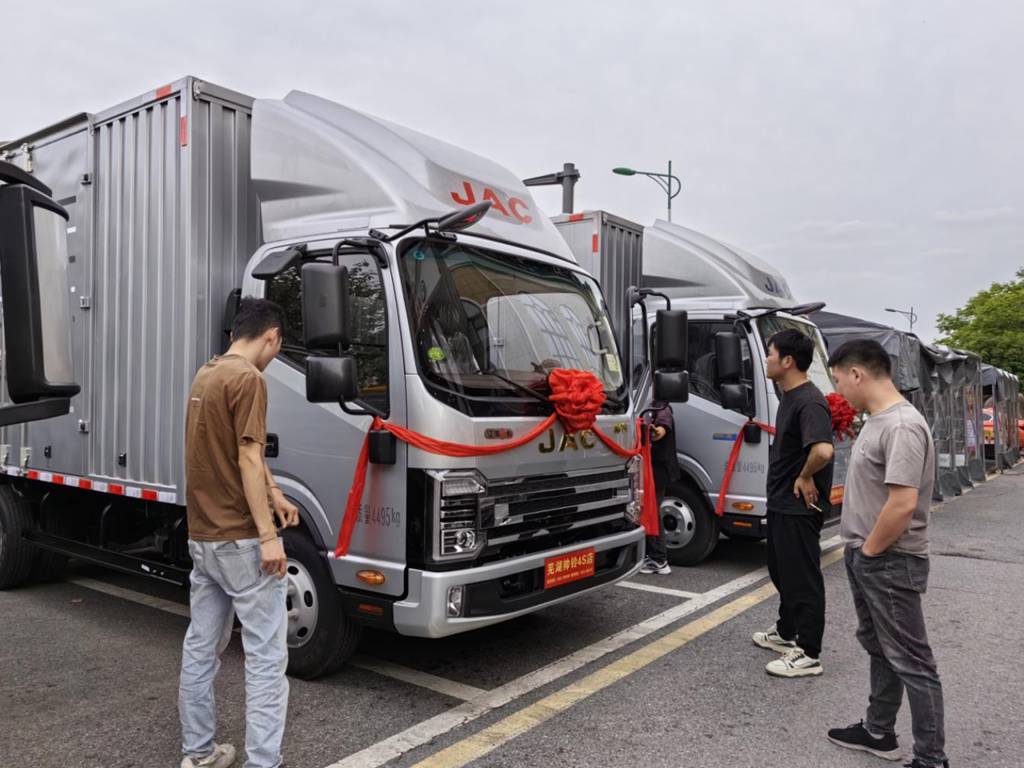 帅铃S3荣耀版:创业好拍档,直接开到地库电梯口 - 第4张 - 提加商用车网 帅铃S3荣耀版:创业好拍档,直接开到地库电梯口 - 第4张