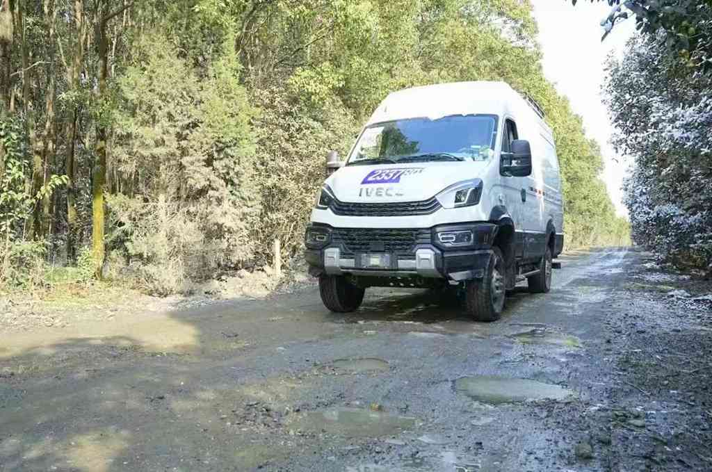 越野新霸主!依维柯欧胜涉水性能再创巅峰! - 第4张 - 提加商用车网 越野新霸主!依维柯欧胜涉水性能再创巅峰! - 第4张