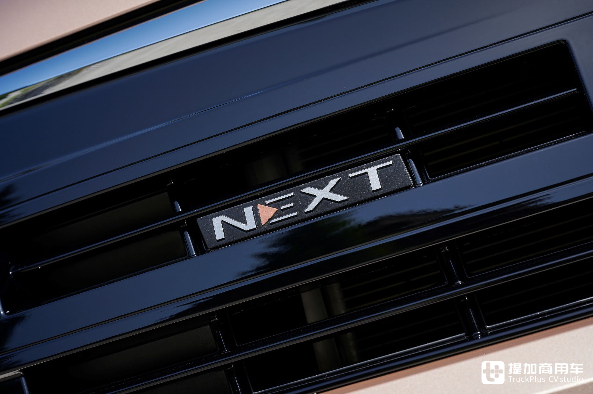 B型越野房车圣体?4x4全驱+智能座舱,德国曼恩TGE Next Level厢货了解一下 - 第6张 - 提加商用车网 B型越野房车圣体?4x4全驱+智能座舱,德国曼恩TGE Next Level厢货了解一下 - 第6张