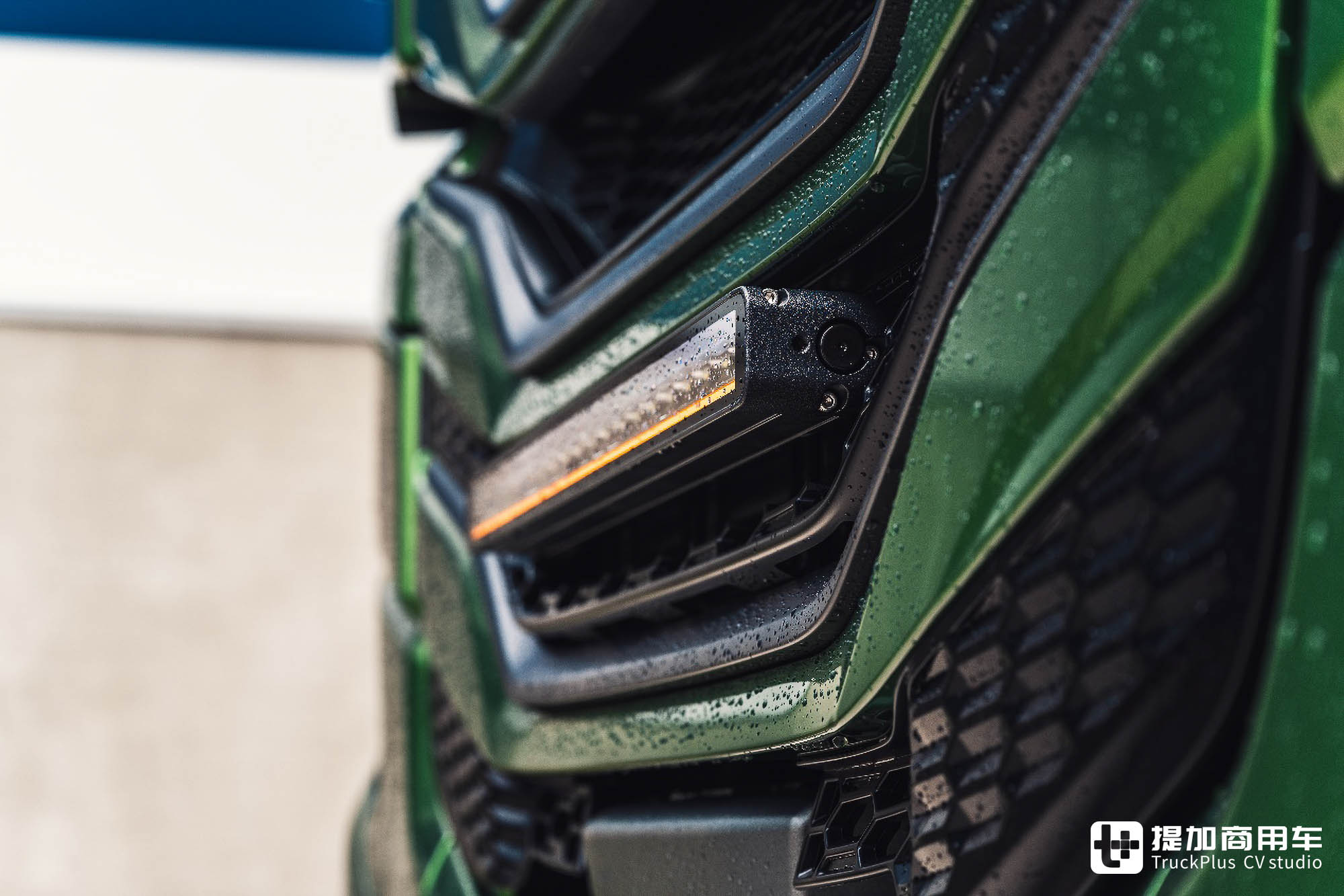 xCursor 13动力链,爆改绿魔外观+智能座舱,这台依维柯S-Way真特别 - 第6张 - 提加商用车网 xCursor 13动力链,爆改绿魔外观+智能座舱,这台依维柯S-Way真特别 - 第6张