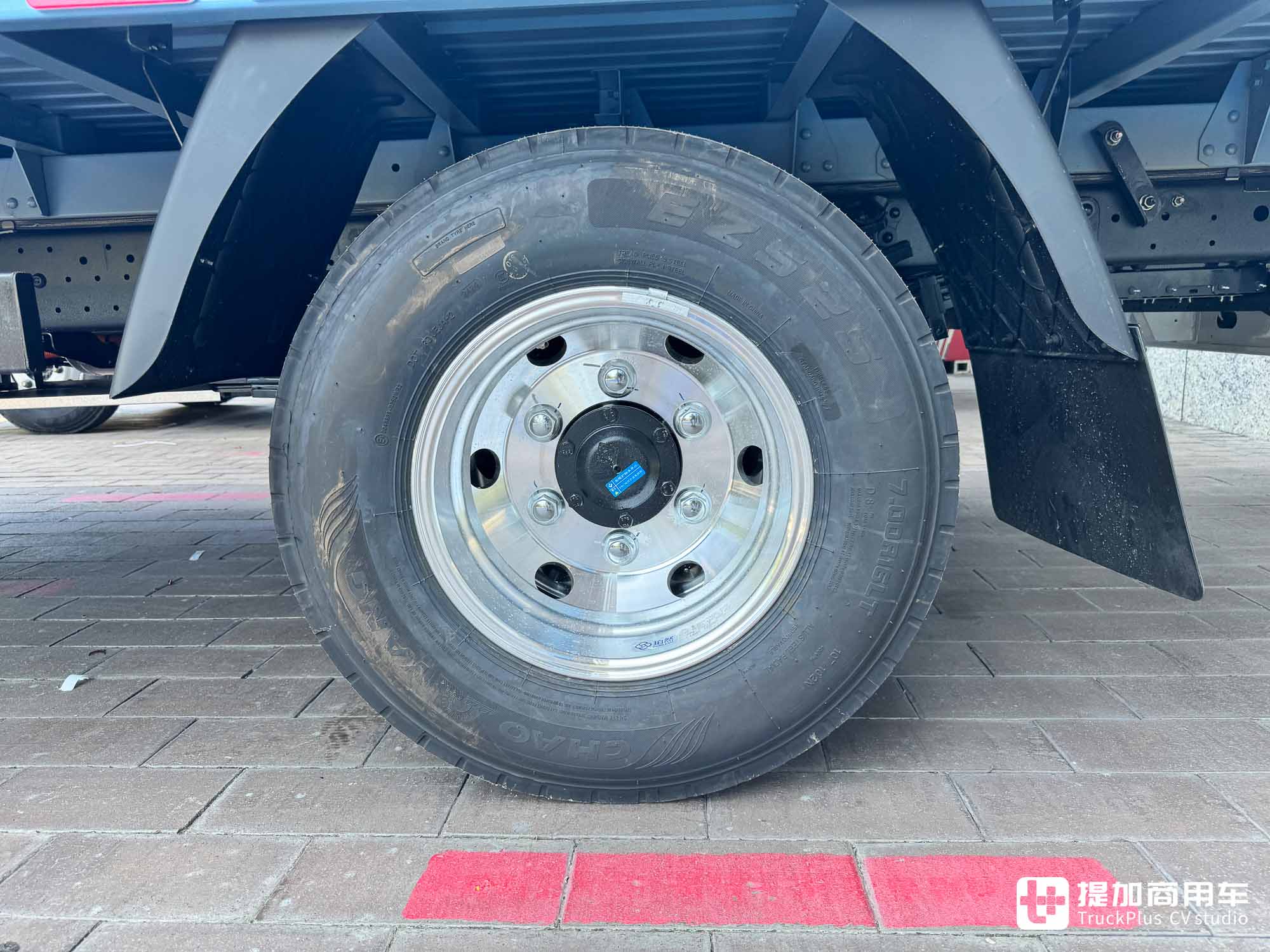 续航500+km,专为城际运输打造,宇通轻卡T5神行版实拍评测 - 第6张 - 提加商用车网 续航500+km,专为城际运输打造,宇通轻卡T5神行版实拍评测 - 第6张