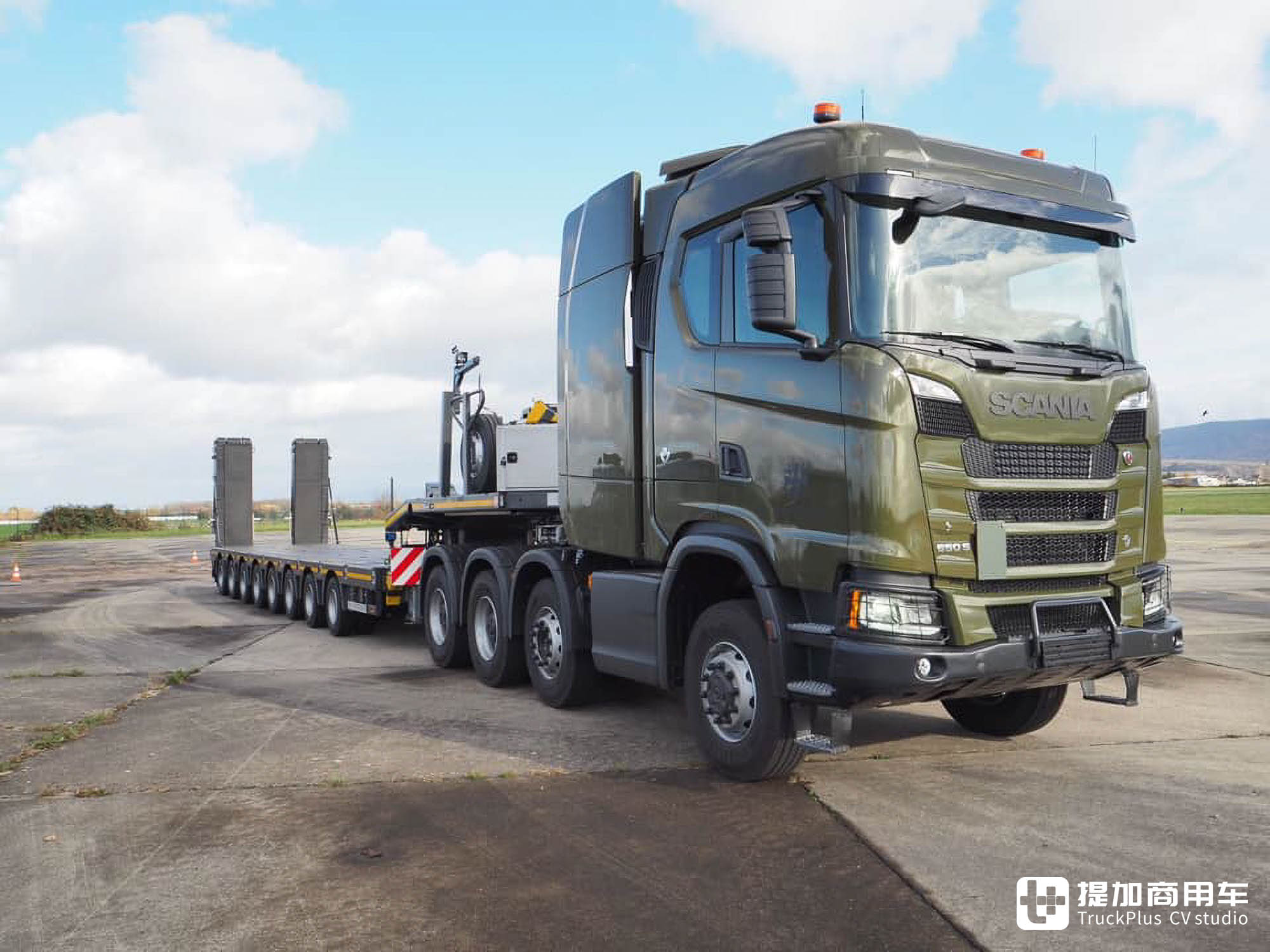 8x6驱动配V8发动机,牵引坦克专用,带您看斯堪尼亚650 S XT军用重型牵引车 - 第7张 - 提加商用车网 8x6驱动配V8发动机,牵引坦克专用,带您看斯堪尼亚650 S XT军用重型牵引车 - 第7张