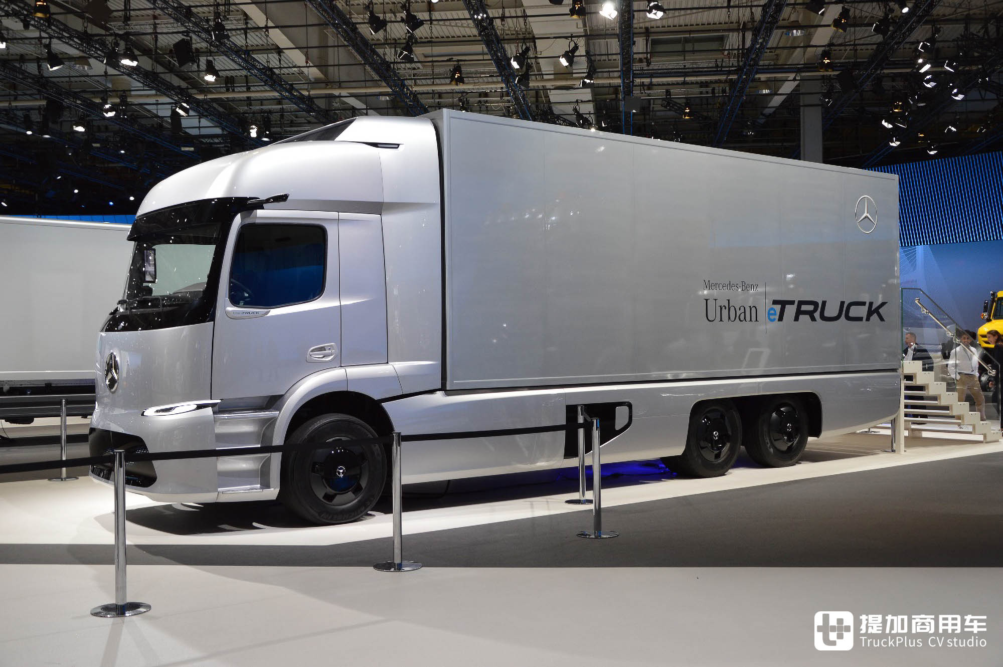 智能配置超前,造型似未来产物,回顾8年前的城配概念车:奔驰Urban eTruck - 第7张 - 提加商用车网 智能配置超前,造型似未来产物,回顾8年前的城配概念车:奔驰Urban eTruck - 第7张