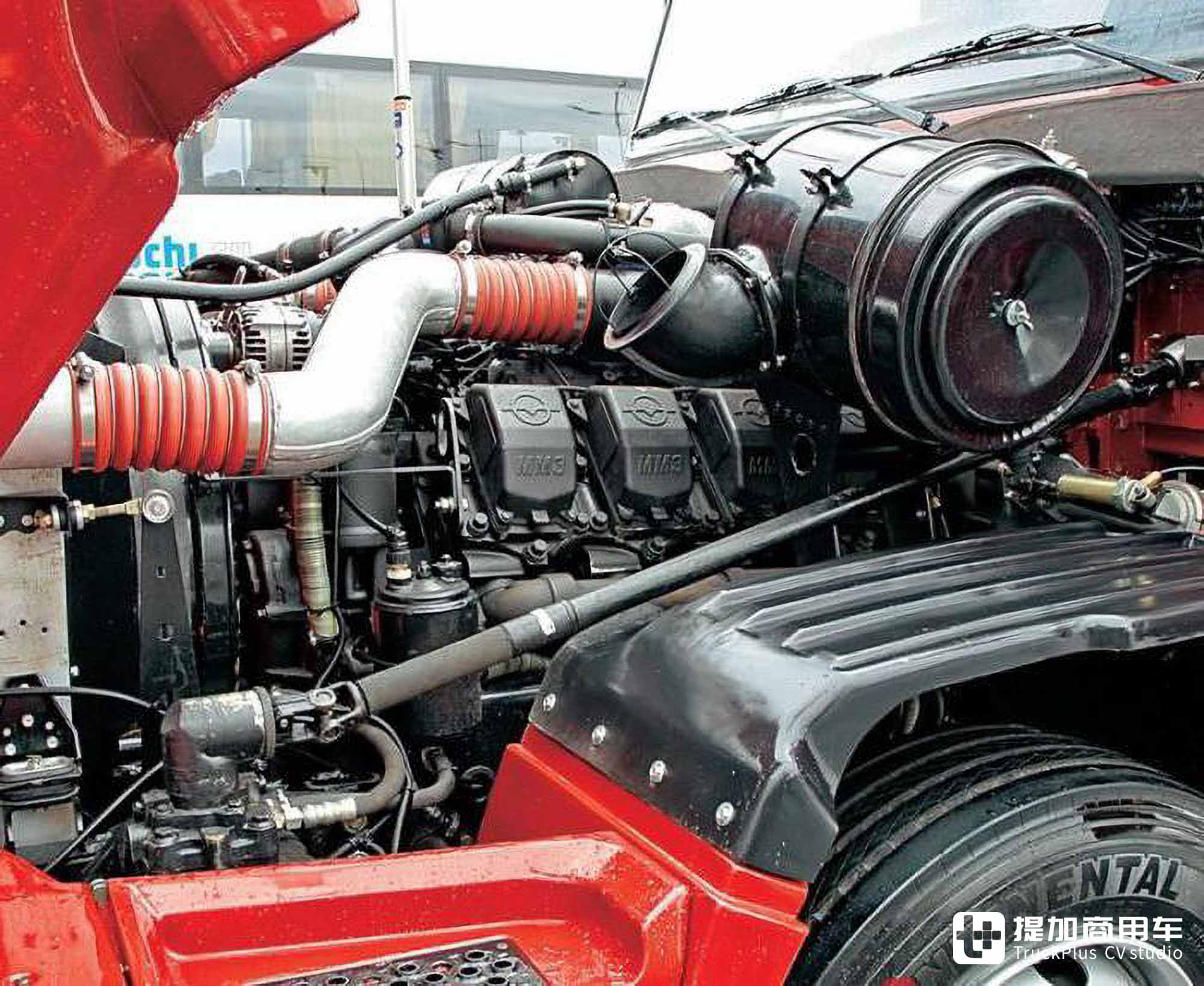 白俄罗斯也造美式长头卡车?V8发动机+生活舱,MAZ-6440系列回顾 - 第8张 - 提加商用车网 白俄罗斯也造美式长头卡车?V8发动机+生活舱,MAZ-6440系列回顾 - 第8张