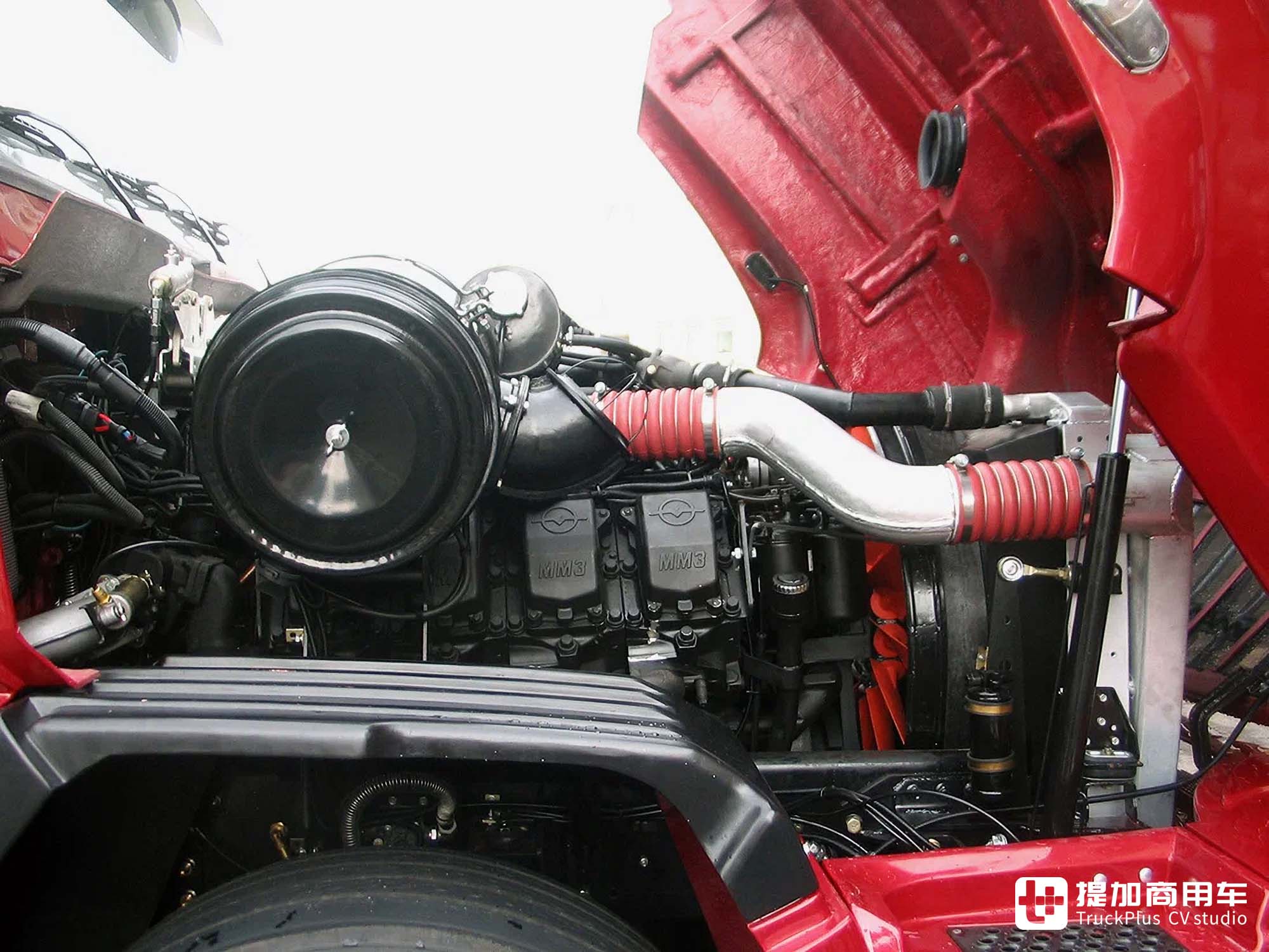 白俄罗斯也造美式长头卡车?V8发动机+生活舱,MAZ-6440系列回顾 - 第9张 - 提加商用车网 白俄罗斯也造美式长头卡车?V8发动机+生活舱,MAZ-6440系列回顾 - 第9张