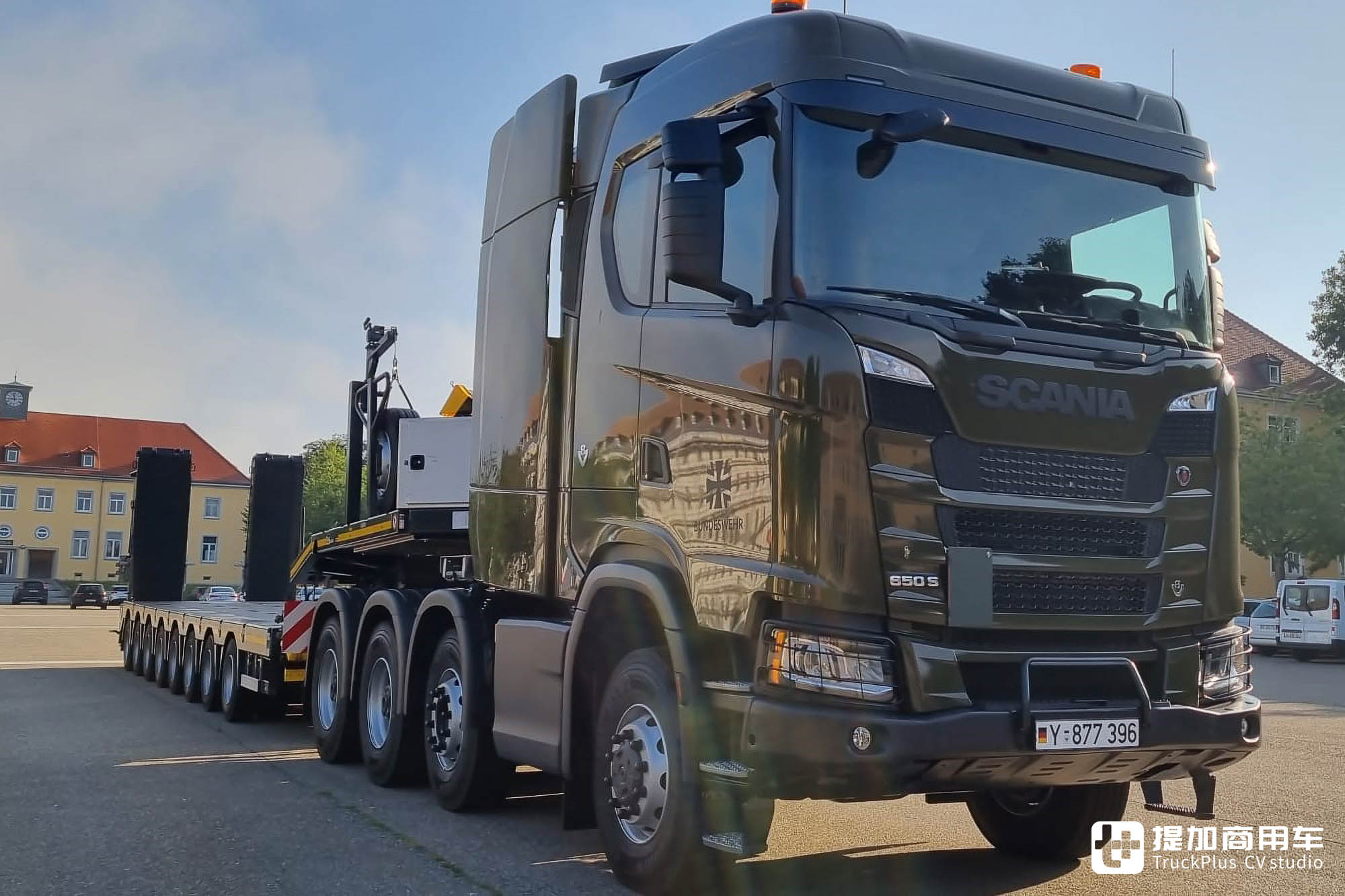 8x6驱动配V8发动机,牵引坦克专用,带您看斯堪尼亚650 S XT军用重型牵引车 - 第9张 - 提加商用车网 8x6驱动配V8发动机,牵引坦克专用,带您看斯堪尼亚650 S XT军用重型牵引车 - 第9张