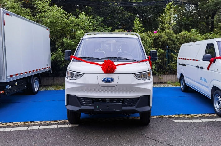 货运好伙伴,创富新选择 全新宽体小卡长江6号上市 - 第5张 - 提加商用车网 货运好伙伴,创富新选择 全新宽体小卡长江6号上市 - 第5张