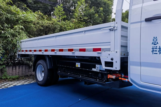 货运好伙伴,创富新选择 全新宽体小卡长江6号上市 - 第9张 - 提加商用车网 货运好伙伴,创富新选择 全新宽体小卡长江6号上市 - 第9张