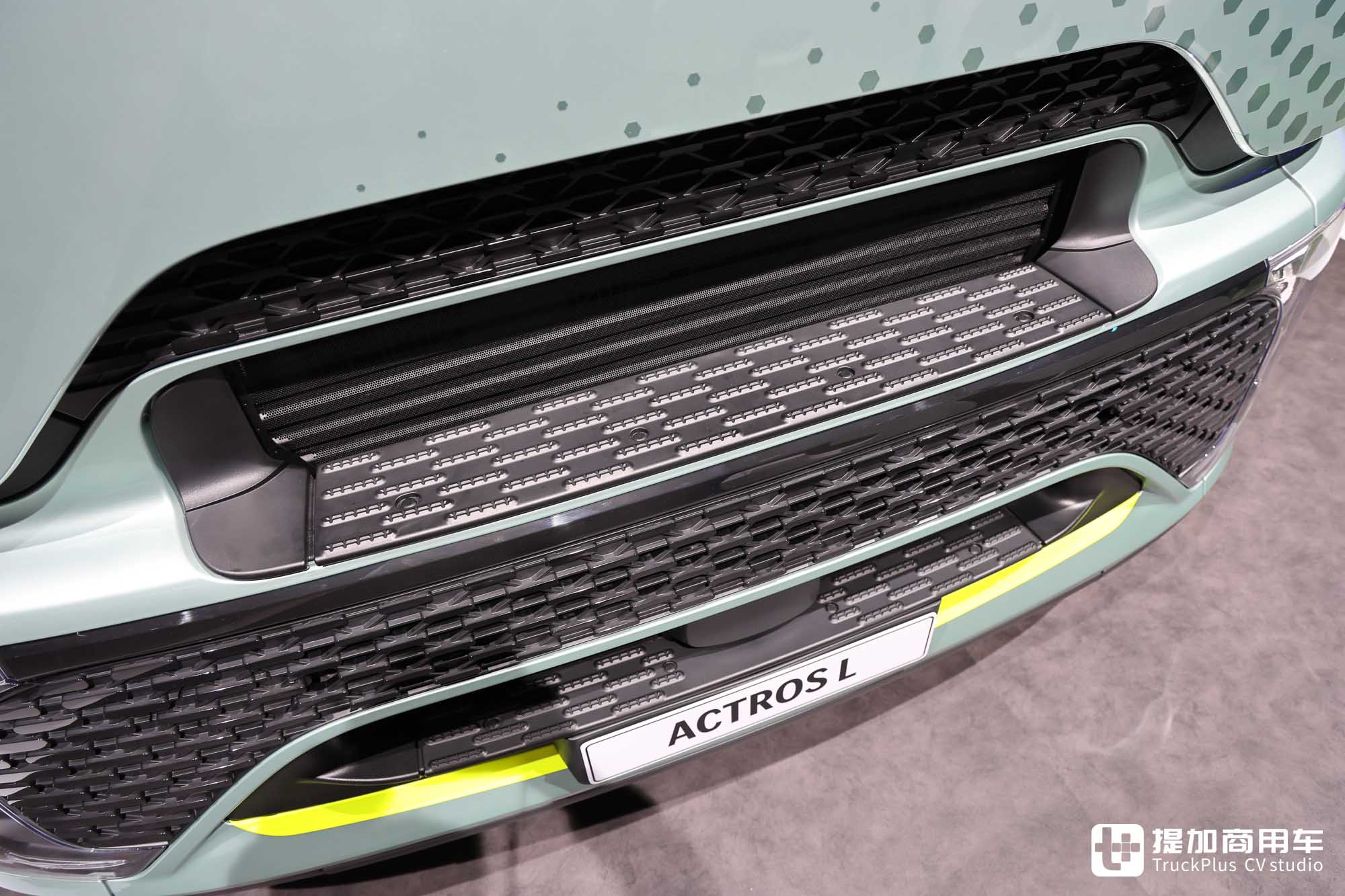 2024IAA:未来派全新平台,柴油动力再升级,奔驰新一代Actros L旗舰车型来袭 - 第12张 - 提加商用车网 2024IAA:未来派全新平台,柴油动力再升级,奔驰新一代Actros L旗舰车型来袭 - 第12张