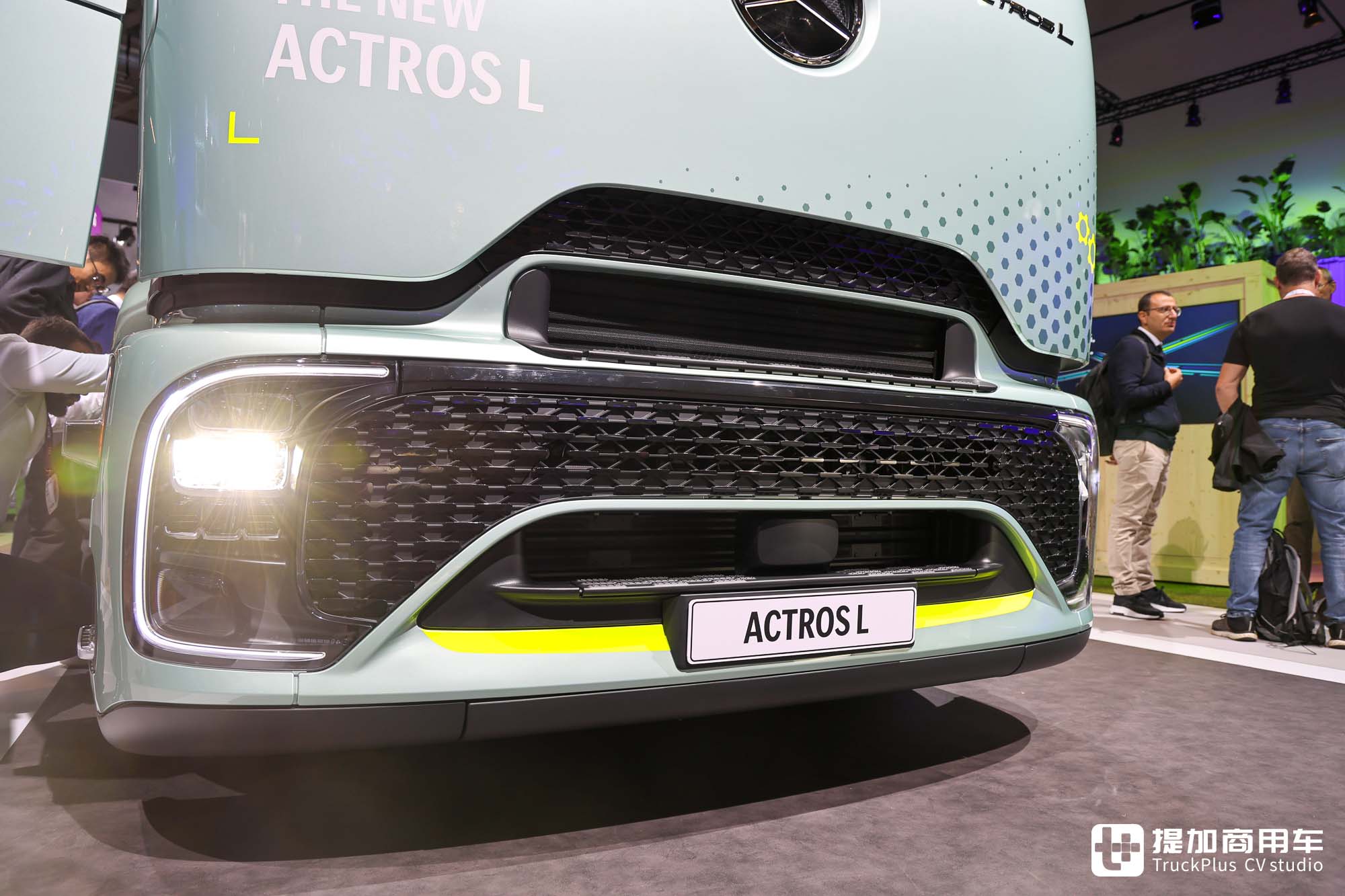 2024IAA:未来派全新平台,柴油动力再升级,奔驰新一代Actros L旗舰车型来袭 - 第13张 - 提加商用车网 2024IAA:未来派全新平台,柴油动力再升级,奔驰新一代Actros L旗舰车型来袭 - 第13张