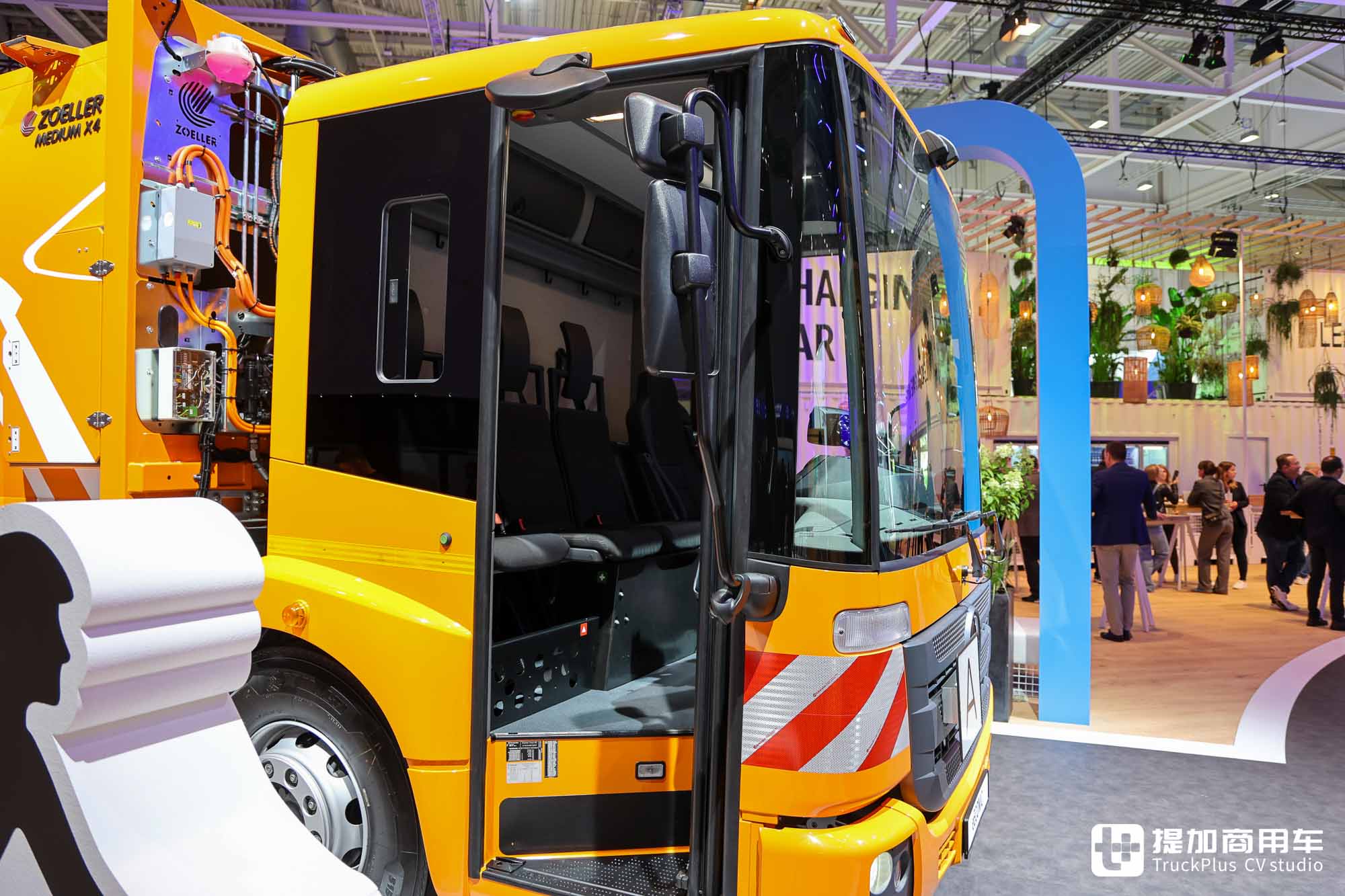 2024IAA:低入口卡车领域的先驱者,奔驰eEconic 300纯电动车型实拍 - 第14张 - 提加商用车网 2024IAA:低入口卡车领域的先驱者,奔驰eEconic 300纯电动车型实拍 - 第14张