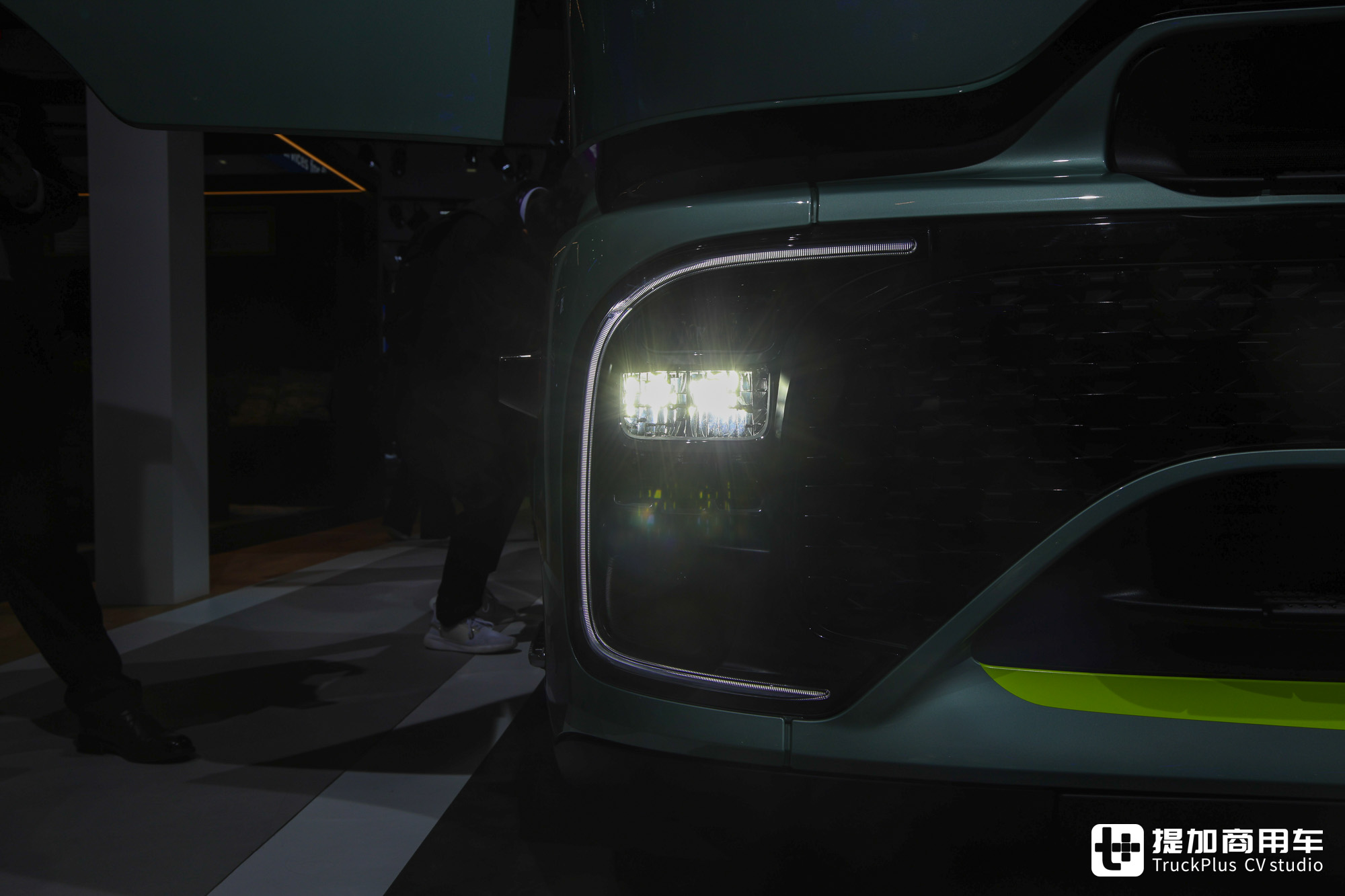 2024IAA:未来派全新平台,柴油动力再升级,奔驰新一代Actros L旗舰车型来袭 - 第14张 - 提加商用车网 2024IAA:未来派全新平台,柴油动力再升级,奔驰新一代Actros L旗舰车型来袭 - 第14张