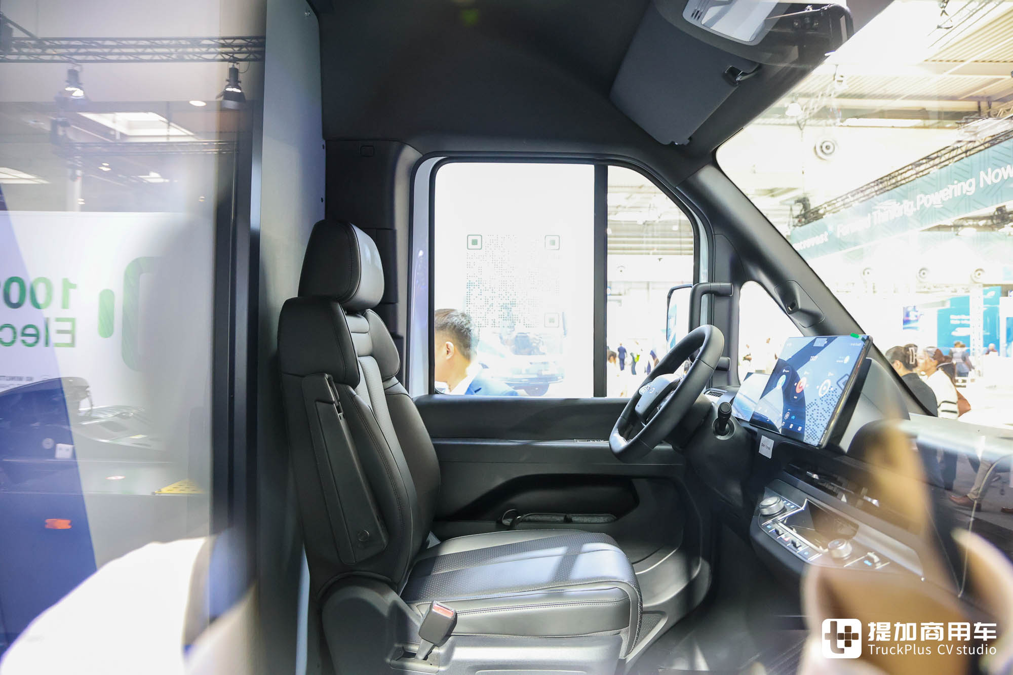 2024IAA:E-VALI纯电厢货、EYT 2.0码头牵引车亮相,比亚迪双新品全球首发 - 第23张 - 提加商用车网 2024IAA:E-VALI纯电厢货、EYT 2.0码头牵引车亮相,比亚迪双新品全球首发 - 第23张