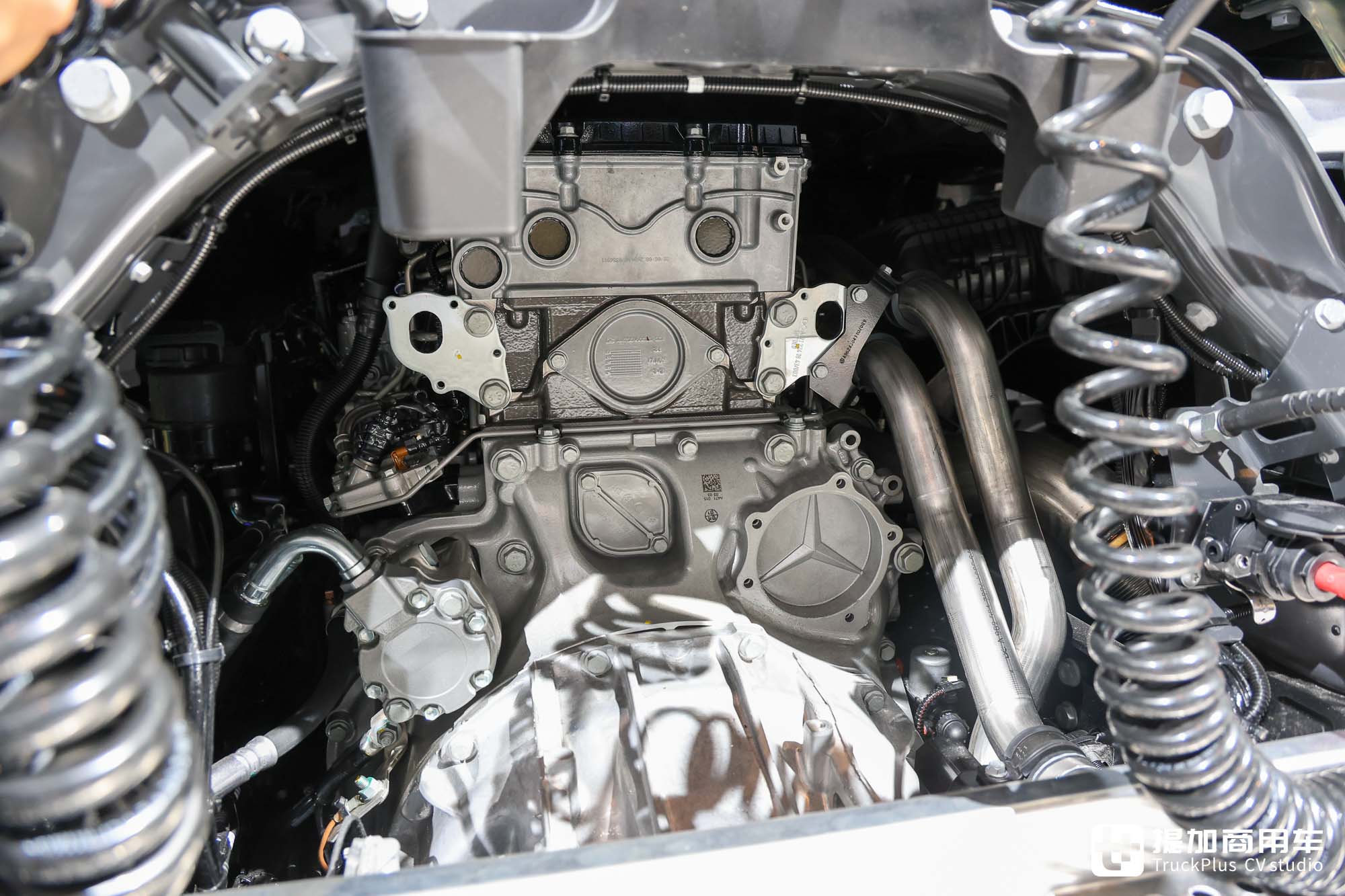 2024IAA:未来派全新平台,柴油动力再升级,奔驰新一代Actros L旗舰车型来袭 - 第24张 - 提加商用车网 2024IAA:未来派全新平台,柴油动力再升级,奔驰新一代Actros L旗舰车型来袭 - 第24张