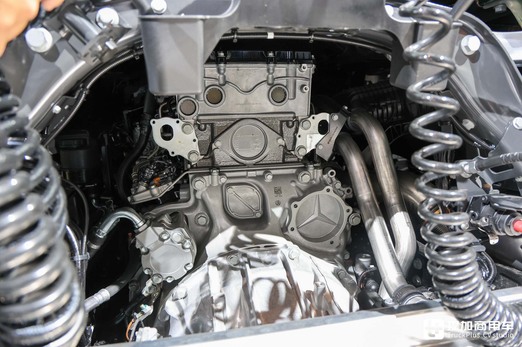 2024IAA:未来派全新平台,柴油动力再升级,奔驰新一代Actros L旗舰车型来袭 - 第25张 - 提加商用车网 2024IAA:未来派全新平台,柴油动力再升级,奔驰新一代Actros L旗舰车型来袭 - 第25张