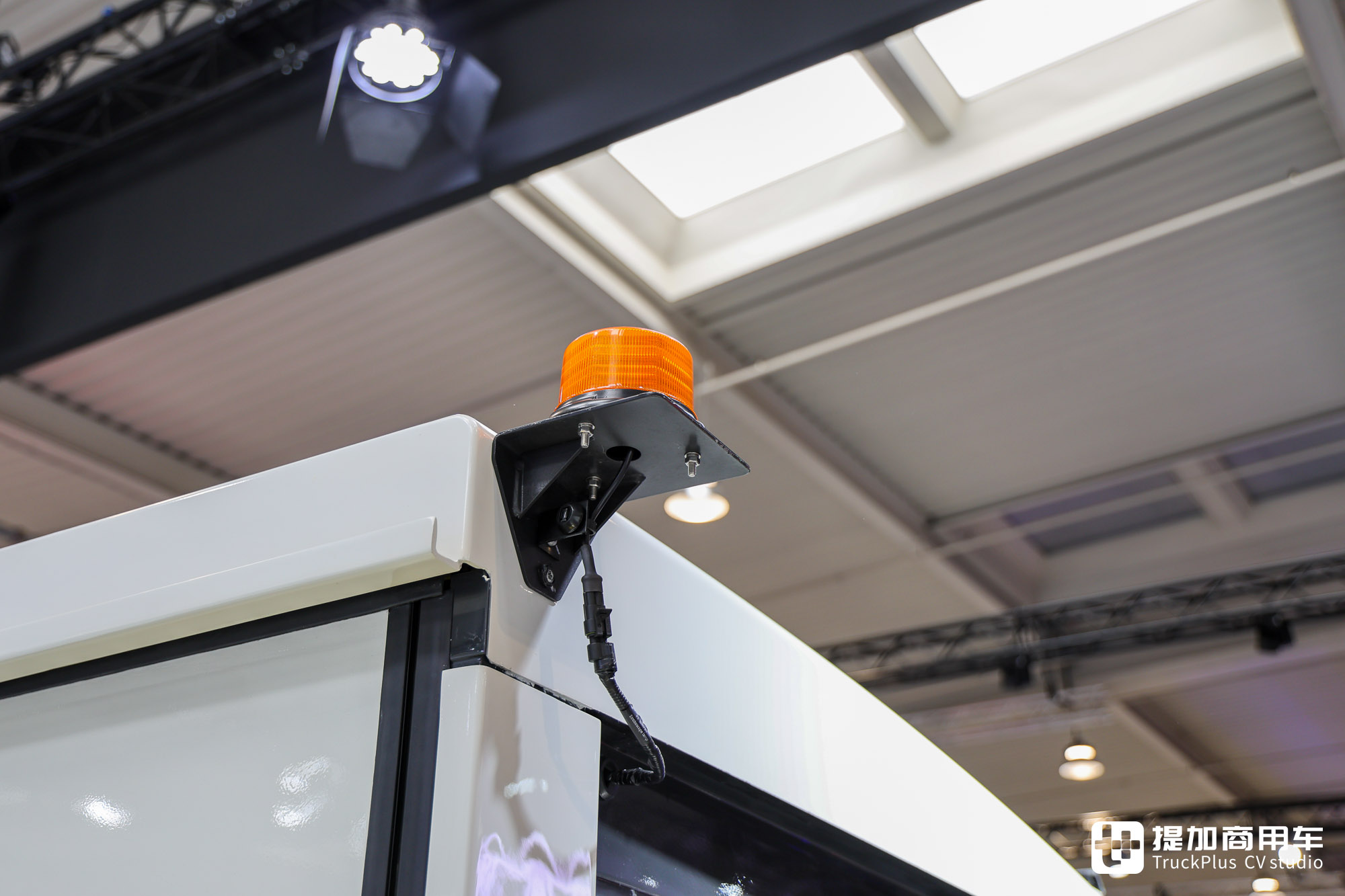 2024IAA:E-VALI纯电厢货、EYT 2.0码头牵引车亮相,比亚迪双新品全球首发 - 第28张 - 提加商用车网 2024IAA:E-VALI纯电厢货、EYT 2.0码头牵引车亮相,比亚迪双新品全球首发 - 第28张