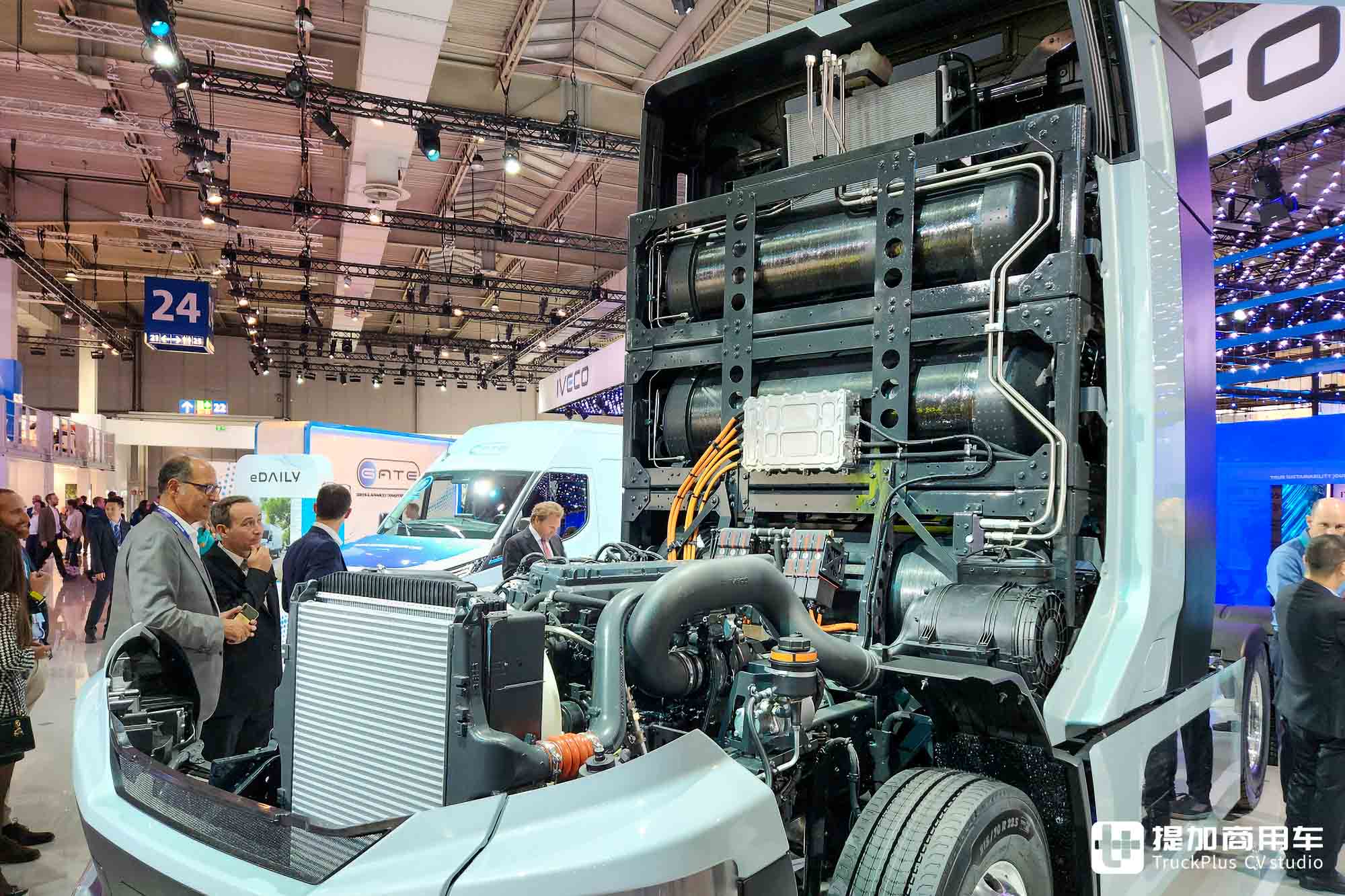2024IAA:氢内燃+增程混动亮相,eMoovy纯电轻型商用车首发,依维柯展品解读 - 第25张 - 提加商用车网 2024IAA:氢内燃+增程混动亮相,eMoovy纯电轻型商用车首发,依维柯展品解读 - 第25张