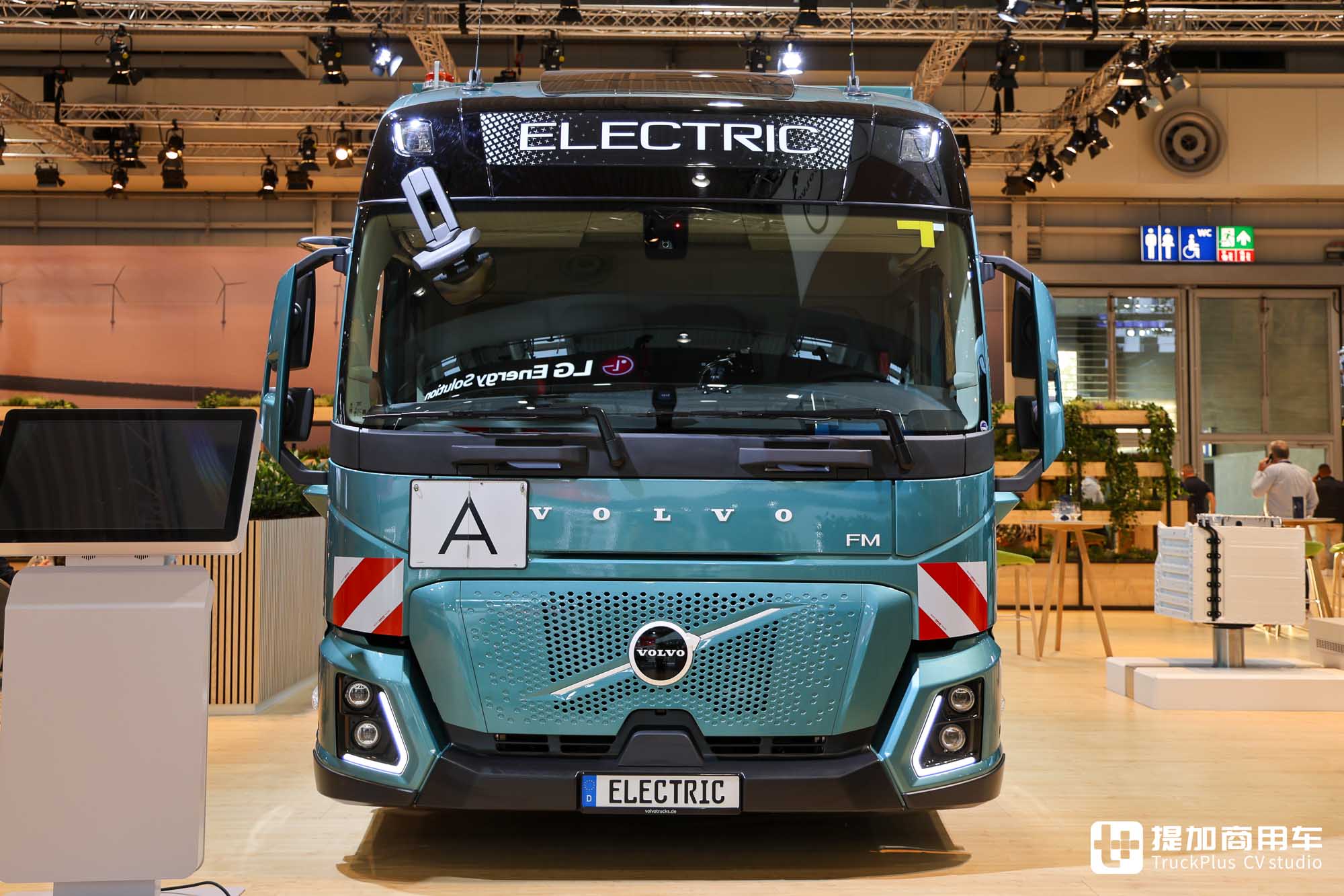 2024IAA:低入口超大号驾驶室,独特电驱系统,沃尔沃FM Low Entry低入口纯电动卡车实拍 - 第37张 - 提加商用车网 2024IAA:低入口超大号驾驶室,独特电驱系统,沃尔沃FM Low Entry低入口纯电动卡车实拍 - 第37张