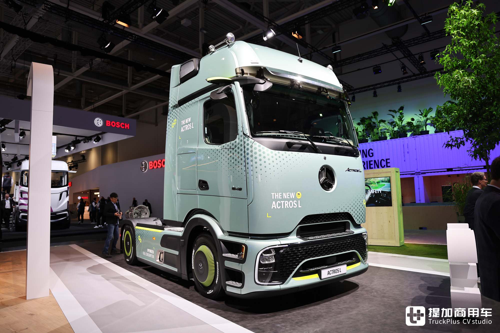 2024IAA:未来派全新平台,柴油动力再升级,奔驰新一代Actros L旗舰车型来袭 - 第4张 - 提加商用车网 2024IAA:未来派全新平台,柴油动力再升级,奔驰新一代Actros L旗舰车型来袭 - 第4张