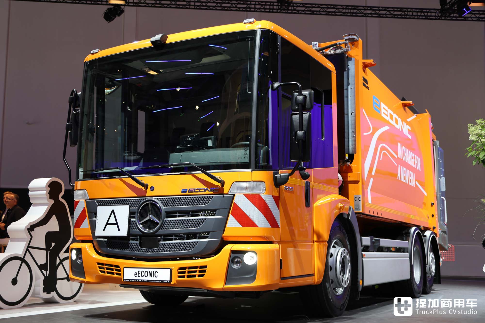 2024IAA:低入口卡车领域的先驱者,奔驰eEconic 300纯电动车型实拍 - 第5张 - 提加商用车网 2024IAA:低入口卡车领域的先驱者,奔驰eEconic 300纯电动车型实拍 - 第5张