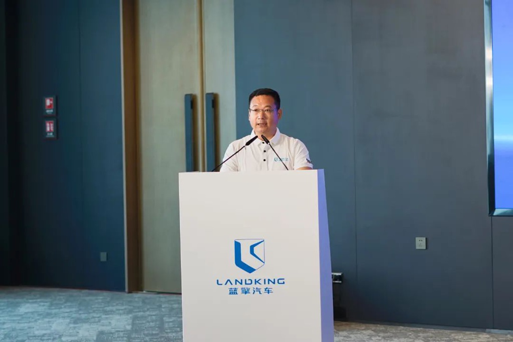 【科技蓝擎 领跑绿色物流】蓝擎冷链1卡”TOP合作伙伴共创大会隆重召开,蓝擎汽车多款冷链新品重磅发布! - 第3张 - 提加商用车网 【科技蓝擎 领跑绿色物流】蓝擎冷链1卡”TOP合作伙伴共创大会隆重召开,蓝擎汽车多款冷链新品重磅发布! - 第3张