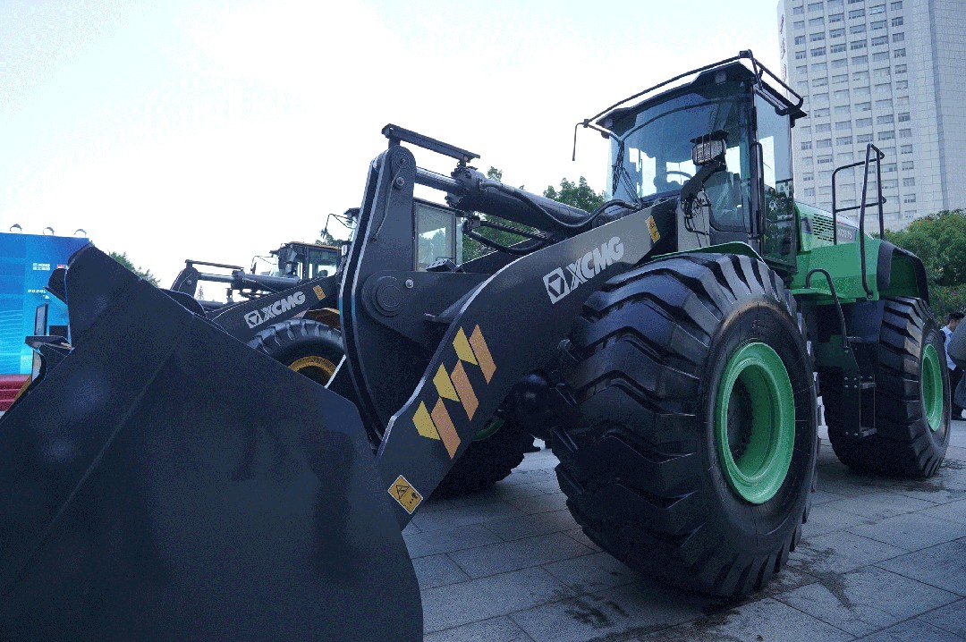 玉柴与徐工开启“芯”动之行 多款新品闪耀亮相 - 第3张