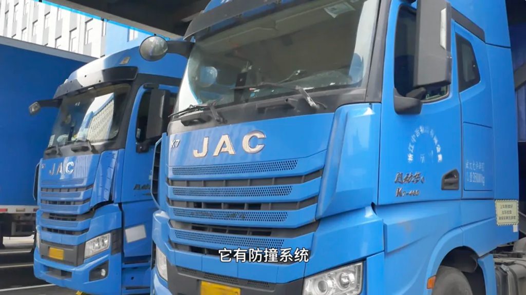 发哥驾到丨穿行120多万公里路,王师傅:有它在,路上就有家 - 第4张 - 提加商用车网 发哥驾到丨穿行120多万公里路,王师傅:有它在,路上就有家 - 第4张