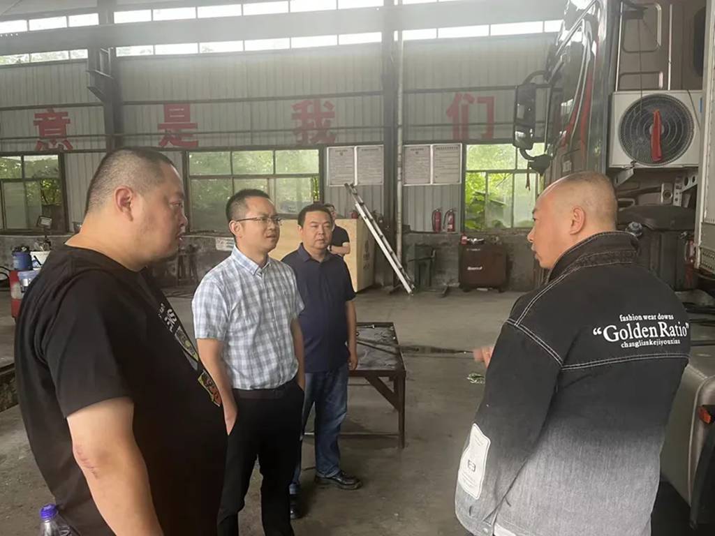 感恩相伴 芯暖金秋 一体化动力链产品推荐会暨客户关怀月正式启动 - 第7张 - 提加商用车网 感恩相伴 芯暖金秋 一体化动力链产品推荐会暨客户关怀月正式启动 - 第7张