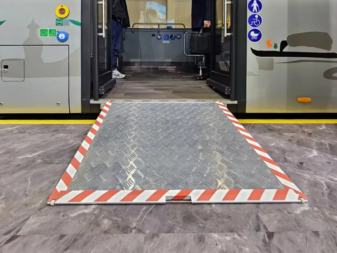 【车展品鉴】带您走进亚星全新C12E乘客篇——优质出行体验 - 第5张