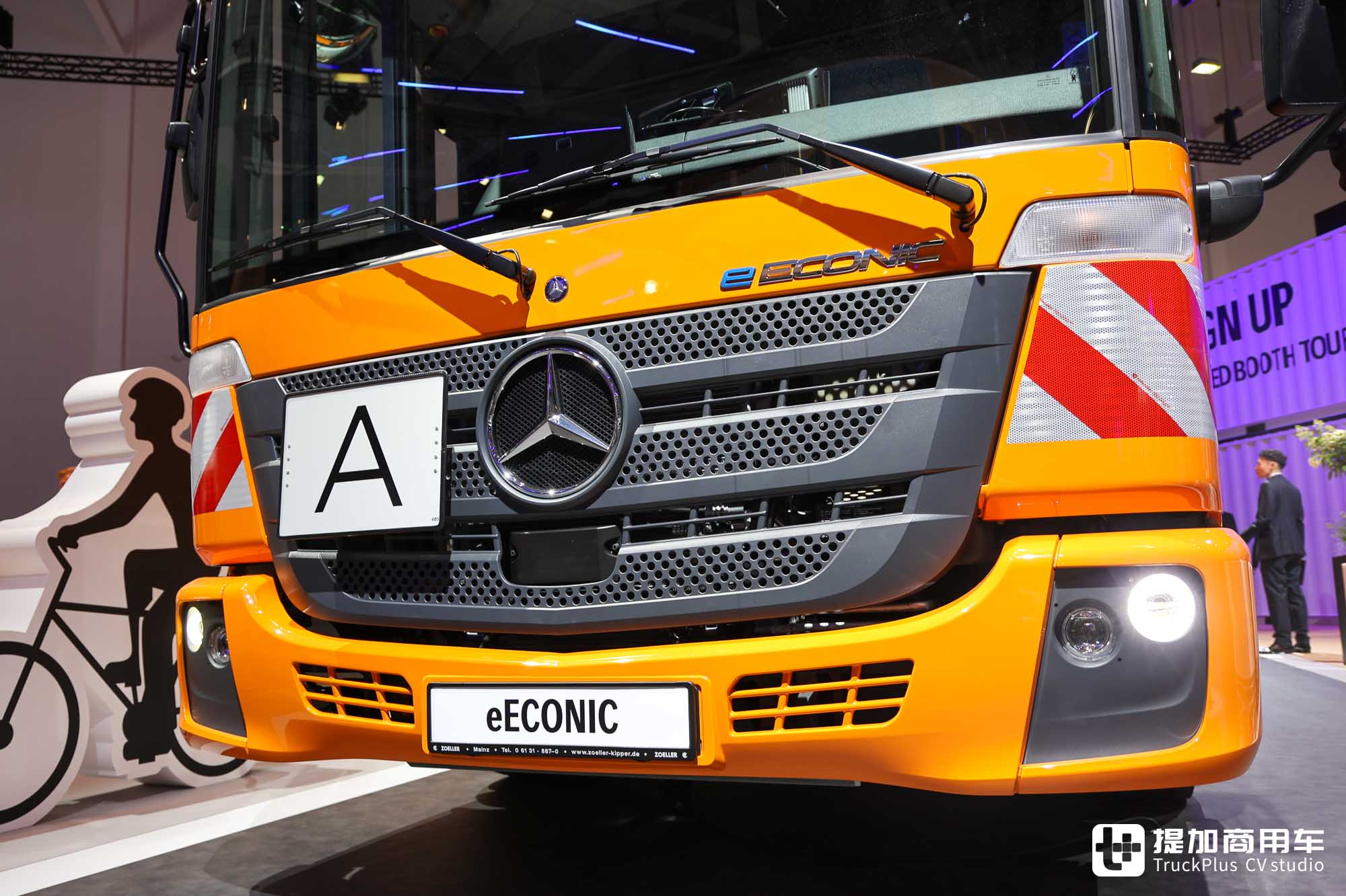 2024IAA:低入口卡车领域的先驱者,奔驰eEconic 300纯电动车型实拍 - 第8张 - 提加商用车网 2024IAA:低入口卡车领域的先驱者,奔驰eEconic 300纯电动车型实拍 - 第8张