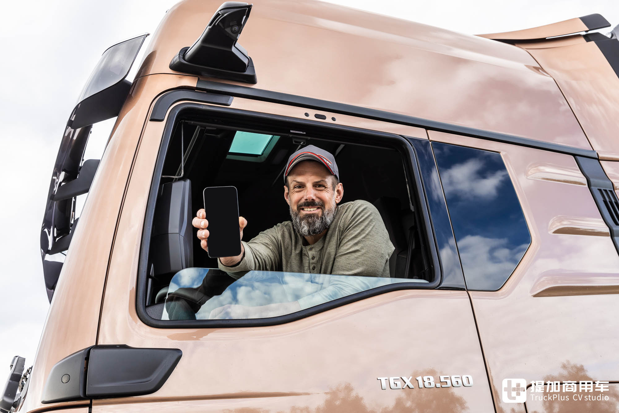 全新发动机+变速箱,高效PowerLion动力链亮相,2025款曼恩TGX牵引车抢先看 - 第10张 - 提加商用车网 全新发动机+变速箱,高效PowerLion动力链亮相,2025款曼恩TGX牵引车抢先看 - 第10张