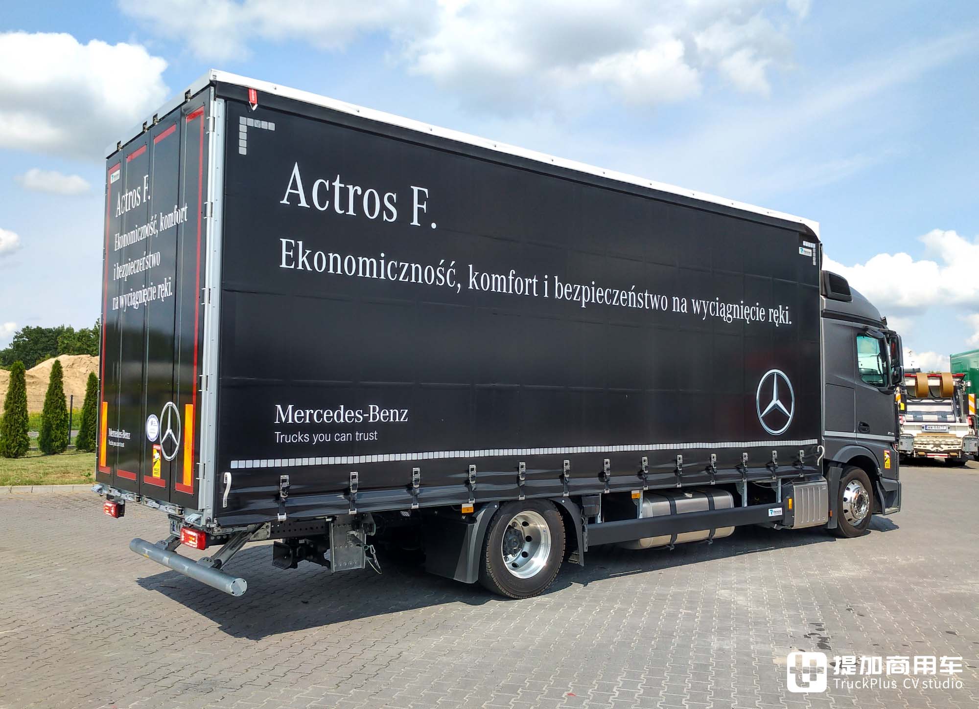 高性价比结合过硬配置,看齐自家旗舰车型?奔驰Actros F Plus车型实力几何 - 第10张 - 提加商用车网 高性价比结合过硬配置,看齐自家旗舰车型?奔驰Actros F Plus车型实力几何 - 第10张