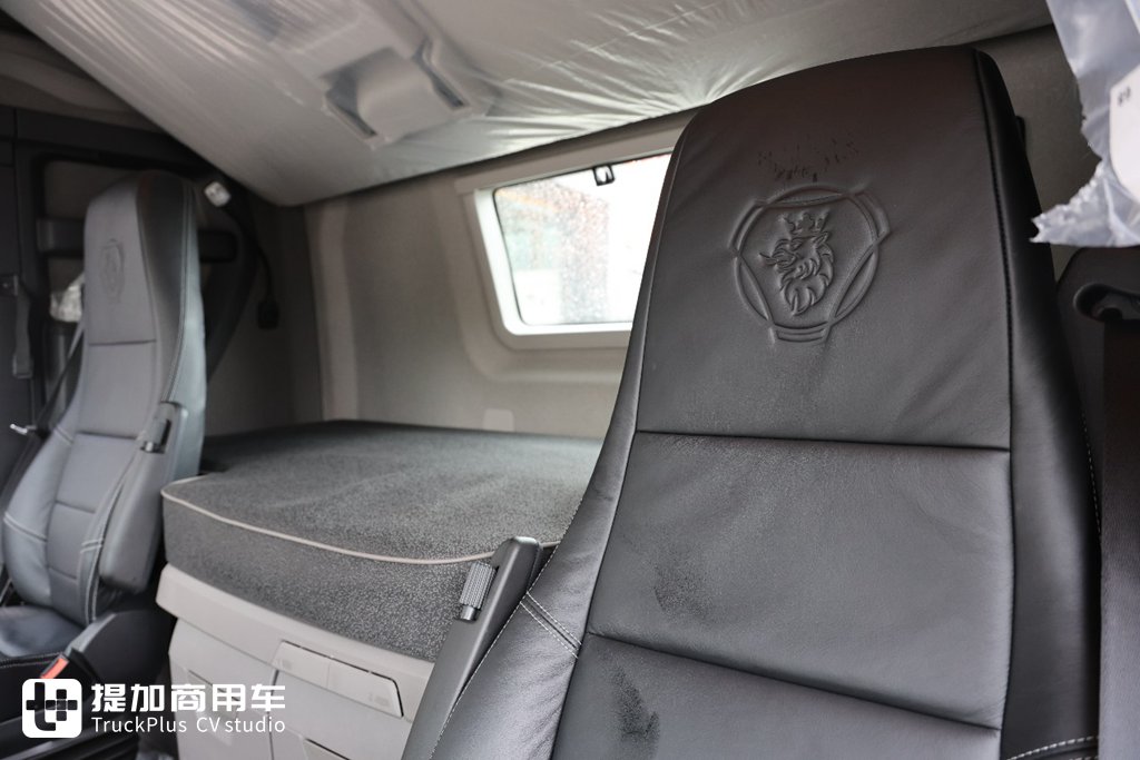 伴随全新一代斯堪尼亚SUPER而来,斯堪尼亚R PRO到底有何不一样?实拍带你好好看看! - 第11张 - 提加商用车网 伴随全新一代斯堪尼亚SUPER而来,斯堪尼亚R PRO到底有何不一样?实拍带你好好看看! - 第11张