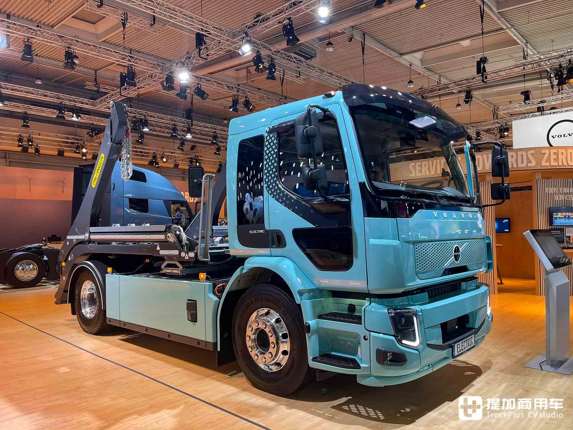 2024IAA:柴油马力王、长头生活舱亮相,纯电卡车进阶,沃尔沃卡车展品解读 - 第16张 - 提加商用车网 2024IAA:柴油马力王、长头生活舱亮相,纯电卡车进阶,沃尔沃卡车展品解读 - 第16张