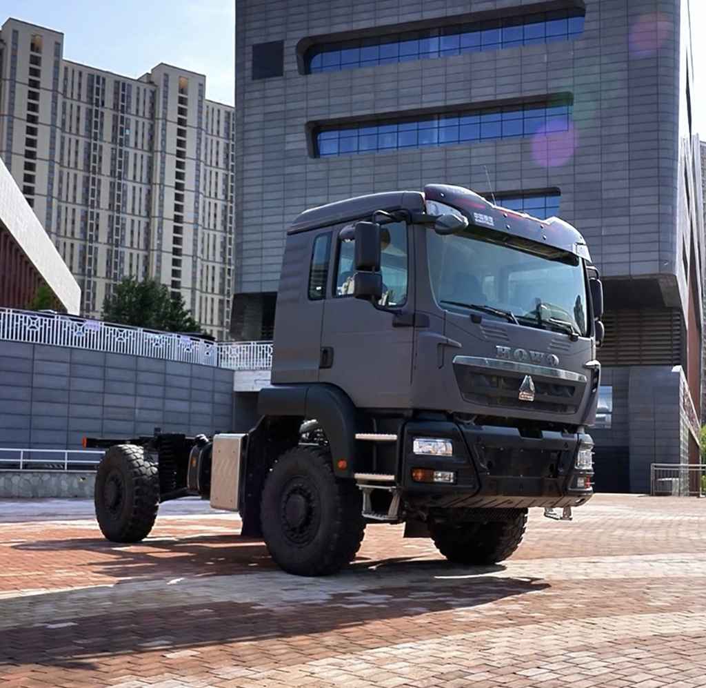 中国重汽豪沃中型4×4独立悬架越野车:荒野主宰,肆意驰骋! - 第1张 - 提加商用车网 中国重汽豪沃中型4×4独立悬架越野车:荒野主宰,肆意驰骋! - 第1张