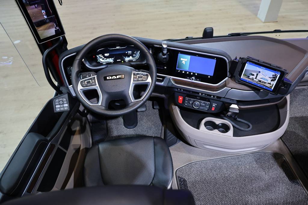 2024IAA:口碑不输斯堪尼亚,达夫顶级公路旗舰XG+焕新升级 - 第20张 - 提加商用车网 2024IAA:口碑不输斯堪尼亚,达夫顶级公路旗舰XG+焕新升级 - 第20张