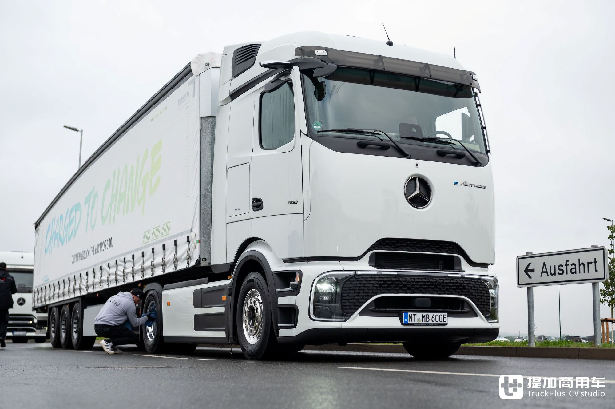 柴油+新能源齐发力,2024IAA商用车展前瞻,带你看奔驰与斯堪尼亚都会带来哪些前沿展品 - 第3张 - 提加商用车网 柴油+新能源齐发力,2024IAA商用车展前瞻,带你看奔驰与斯堪尼亚都会带来哪些前沿展品 - 第3张