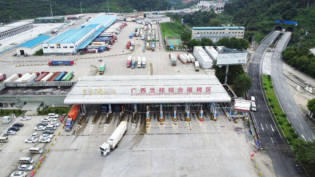 科技改变边贸:东风柳汽乘龙无人集卡助力中国首个跨境智慧口岸 - 第3张 - 提加商用车网 科技改变边贸:东风柳汽乘龙无人集卡助力中国首个跨境智慧口岸 - 第3张