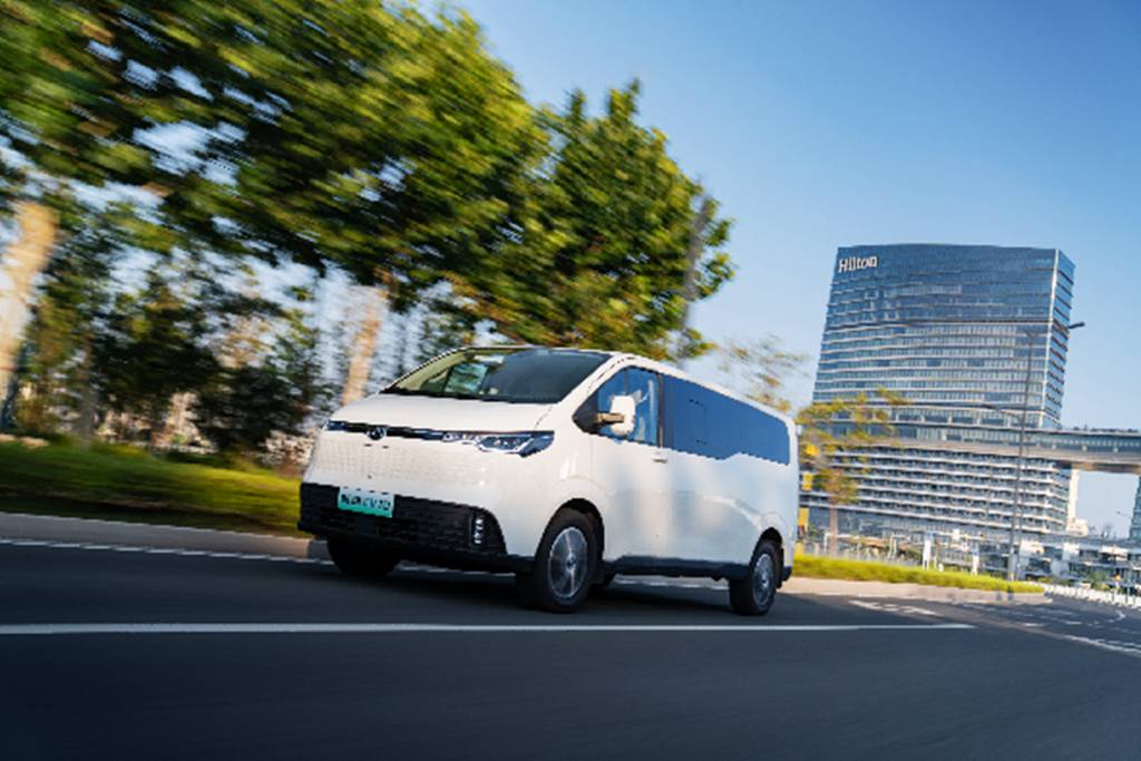 上汽大通MAXUS轻客家族“三电齐发”，大拿M1携手2025款新途EV70、新途EV90上市发布 - 第6张