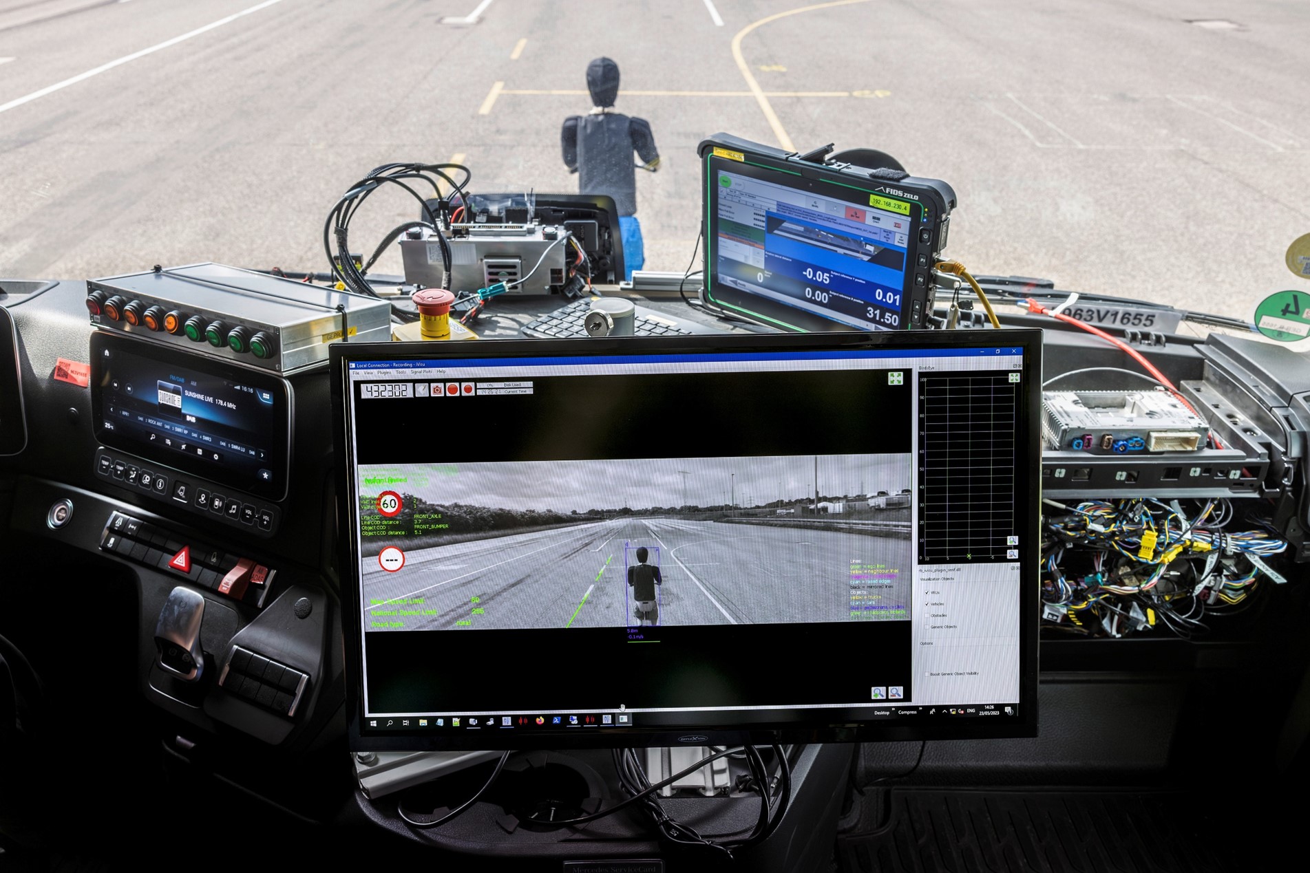 2024IAA:聚焦脱碳及数字化、智能化,奔驰带来多款柴油、纯电动前沿展品 - 第21张 - 提加商用车网 2024IAA:聚焦脱碳及数字化、智能化,奔驰带来多款柴油、纯电动前沿展品 - 第21张