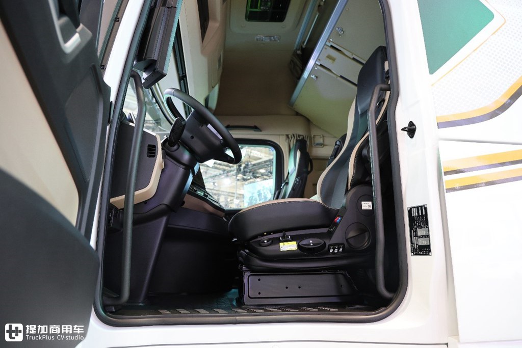 全场马力最大!陕汽德龙X6000 840马力牵引车亮相汉诺威IAA国际车展,配置不是一般高 - 第13张 - 提加商用车网 全场马力最大!陕汽德龙X6000 840马力牵引车亮相汉诺威IAA国际车展,配置不是一般高 - 第13张