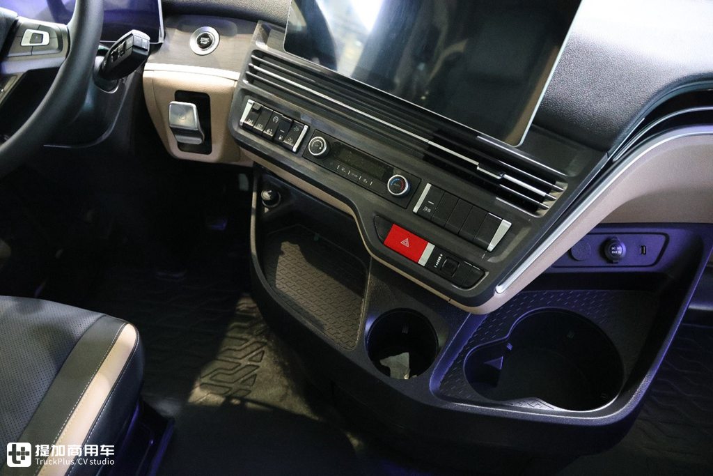 全场马力最大!陕汽德龙X6000 840马力牵引车亮相汉诺威IAA国际车展,配置不是一般高 - 第15张 - 提加商用车网 全场马力最大!陕汽德龙X6000 840马力牵引车亮相汉诺威IAA国际车展,配置不是一般高 - 第15张