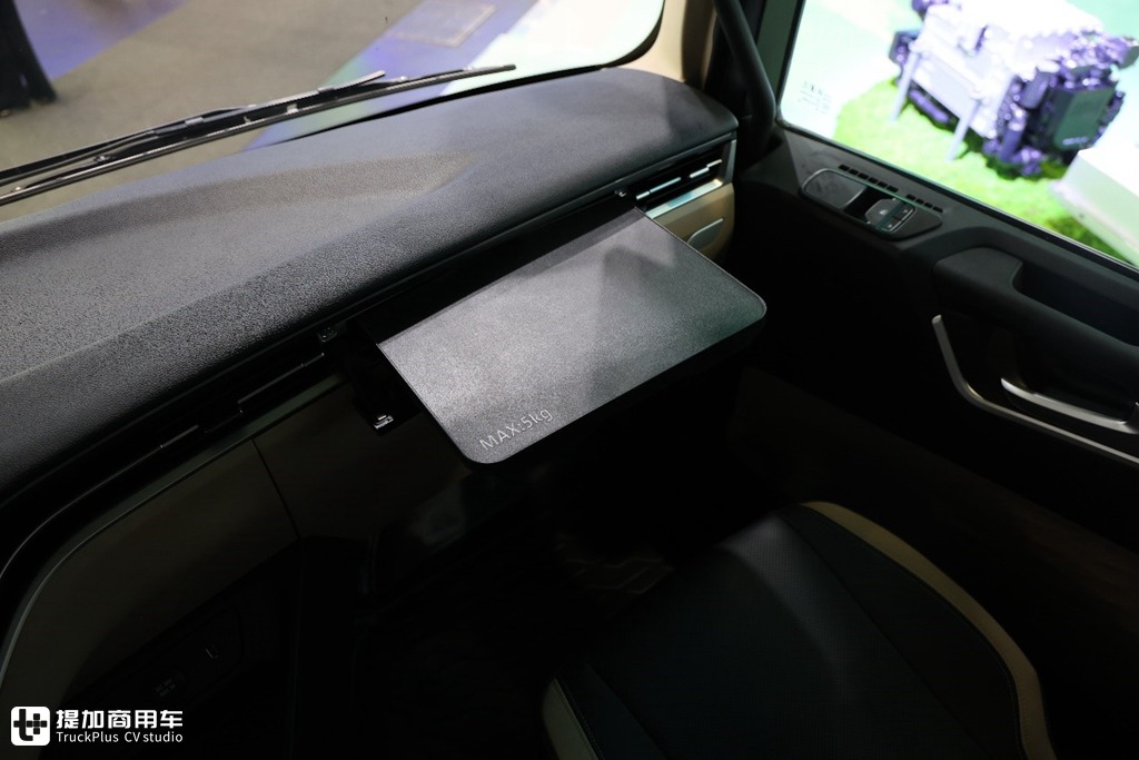 全场马力最大!陕汽德龙X6000 840马力牵引车亮相汉诺威IAA国际车展,配置不是一般高 - 第17张 - 提加商用车网 全场马力最大!陕汽德龙X6000 840马力牵引车亮相汉诺威IAA国际车展,配置不是一般高 - 第17张