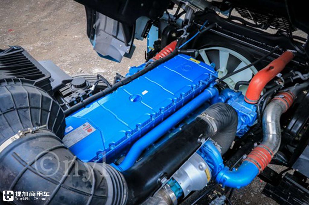 全场马力最大!陕汽德龙X6000 840马力牵引车亮相汉诺威IAA国际车展,配置不是一般高 - 第21张 - 提加商用车网 全场马力最大!陕汽德龙X6000 840马力牵引车亮相汉诺威IAA国际车展,配置不是一般高 - 第21张