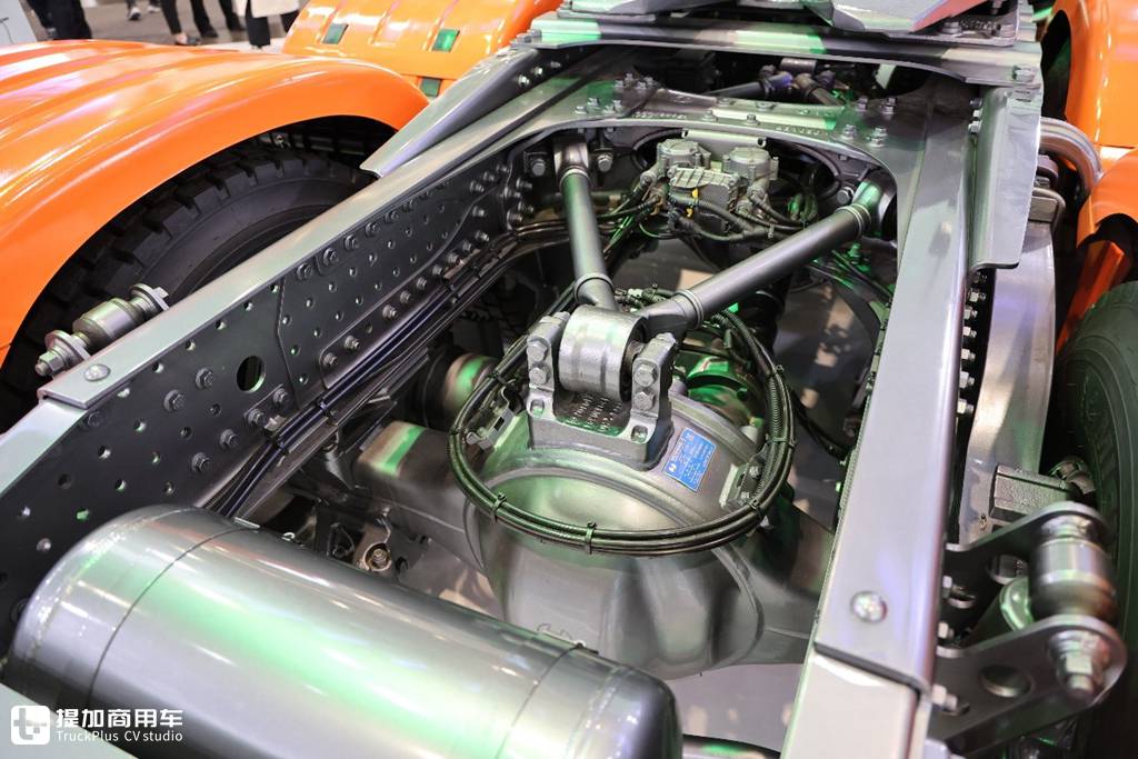 全场马力最大!陕汽德龙X6000 840马力牵引车亮相汉诺威IAA国际车展,配置不是一般高 - 第25张 - 提加商用车网 全场马力最大!陕汽德龙X6000 840马力牵引车亮相汉诺威IAA国际车展,配置不是一般高 - 第25张