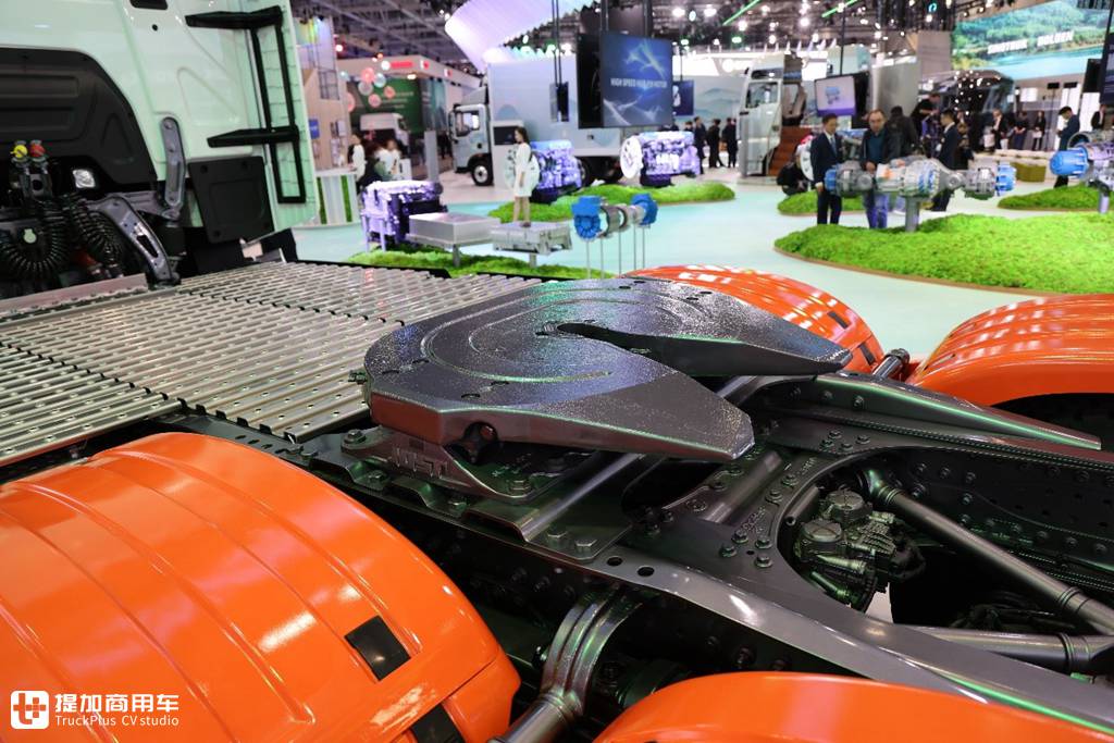 全场马力最大!陕汽德龙X6000 840马力牵引车亮相汉诺威IAA国际车展,配置不是一般高 - 第27张 - 提加商用车网 全场马力最大!陕汽德龙X6000 840马力牵引车亮相汉诺威IAA国际车展,配置不是一般高 - 第27张
