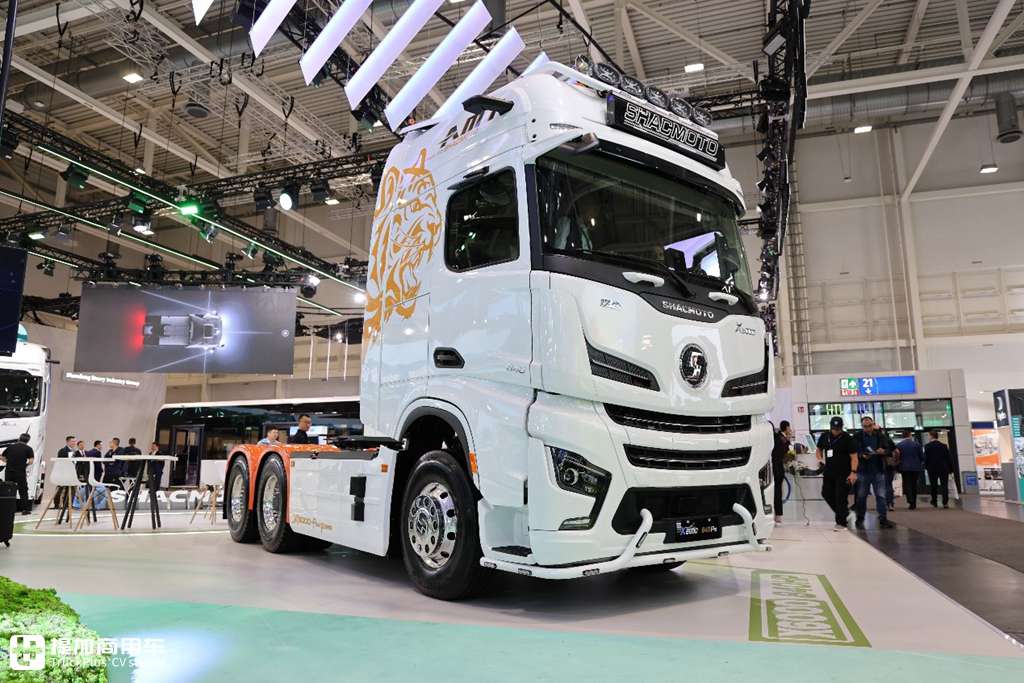 全场马力最大!陕汽德龙X6000 840马力牵引车亮相汉诺威IAA国际车展,配置不是一般高 - 第1张 - 提加商用车网 全场马力最大!陕汽德龙X6000 840马力牵引车亮相汉诺威IAA国际车展,配置不是一般高 - 第1张