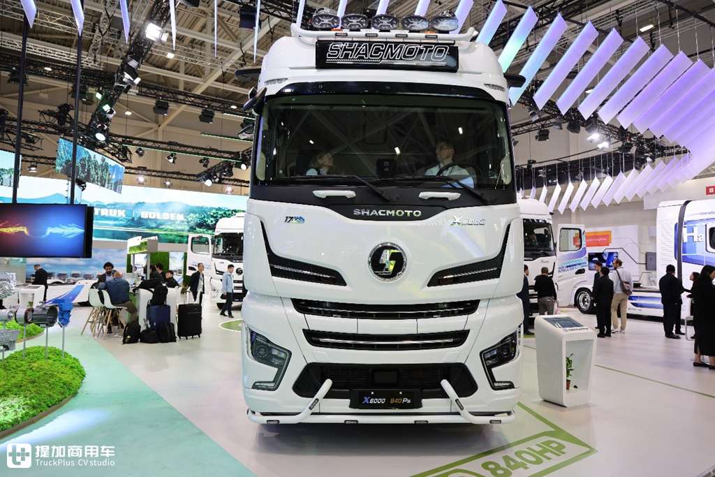 全场马力最大!陕汽德龙X6000 840马力牵引车亮相汉诺威IAA国际车展,配置不是一般高 - 第2张 - 提加商用车网 全场马力最大!陕汽德龙X6000 840马力牵引车亮相汉诺威IAA国际车展,配置不是一般高 - 第2张