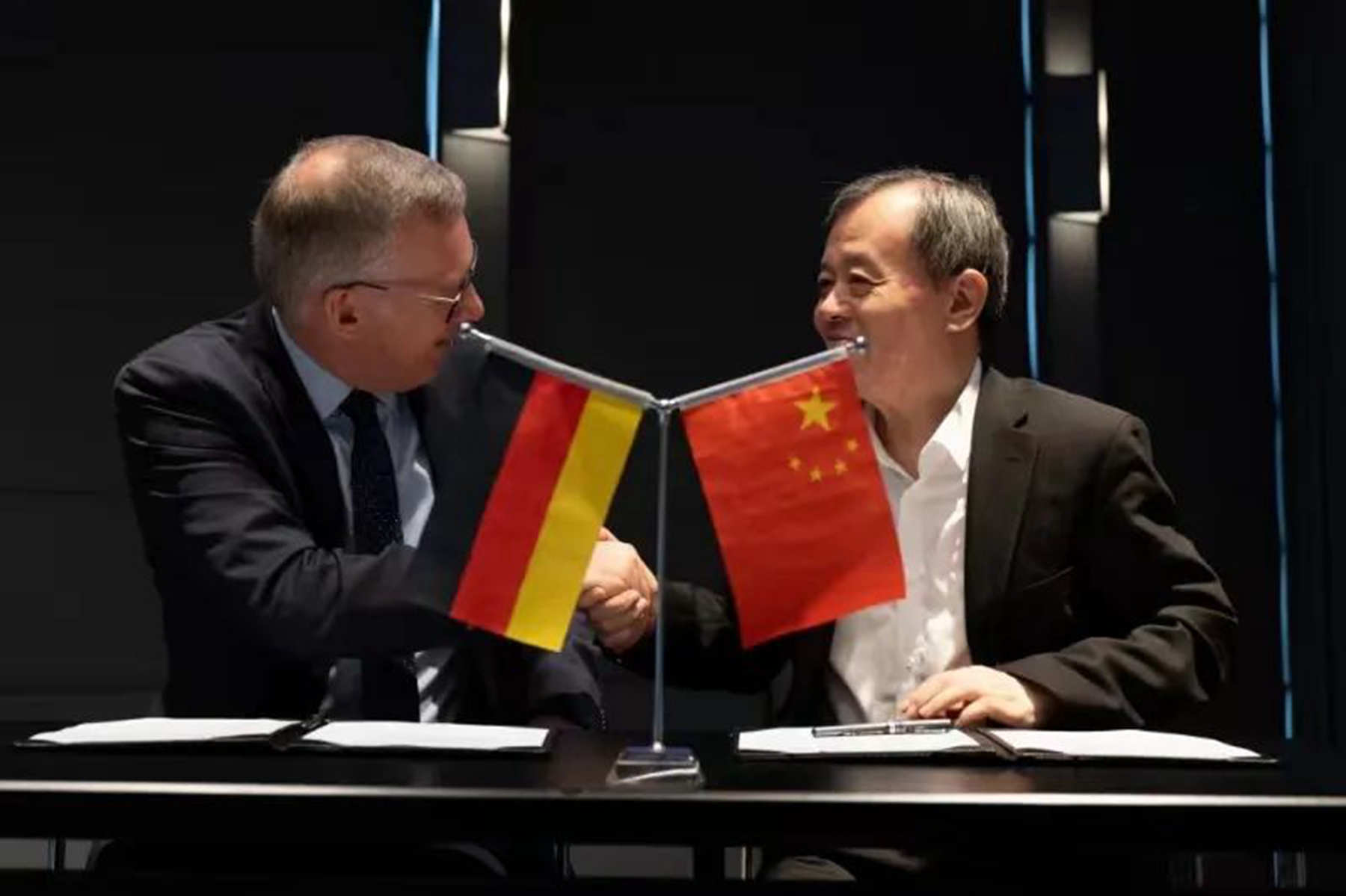 中国汽车贸促会与德国汽车工业协会签订战略合作协议 - 第1张